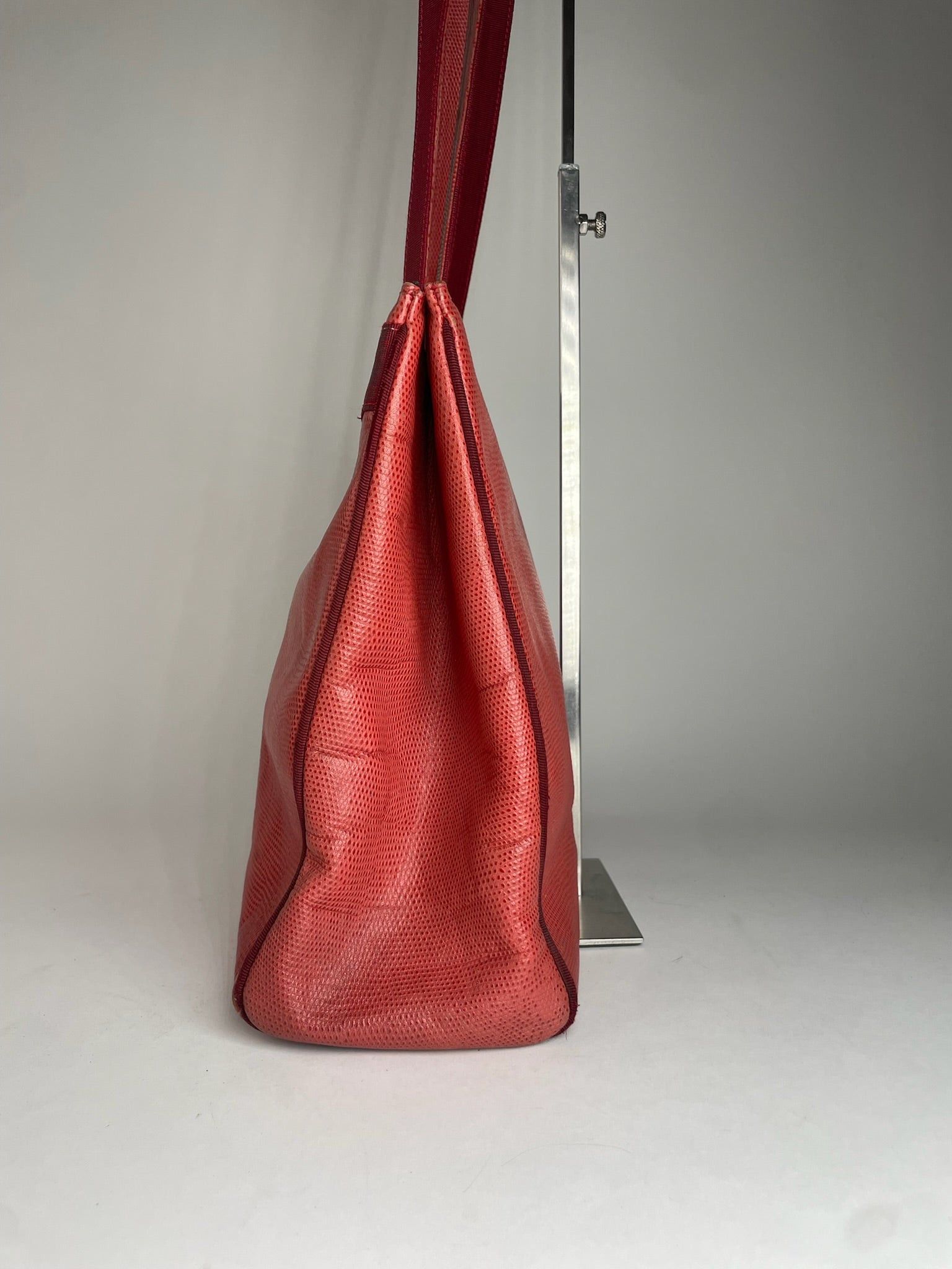 Salvatore Ferragamo Vintage Snake Emblossed Leather Handbag Red Size ONE SIZE - 7 Thumbnail