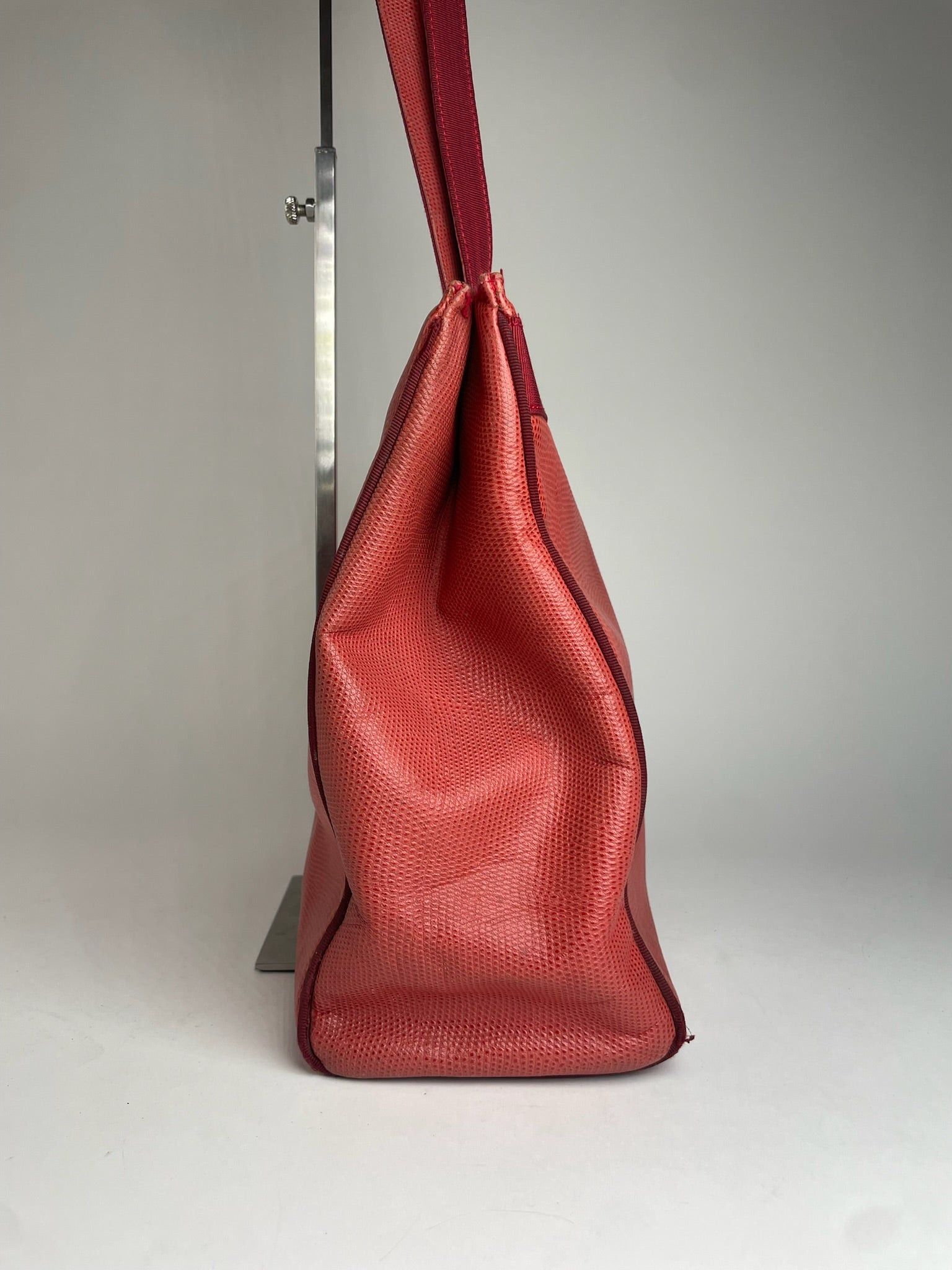Salvatore Ferragamo Vintage Snake Emblossed Leather Handbag Red Size ONE SIZE - 5 Thumbnail