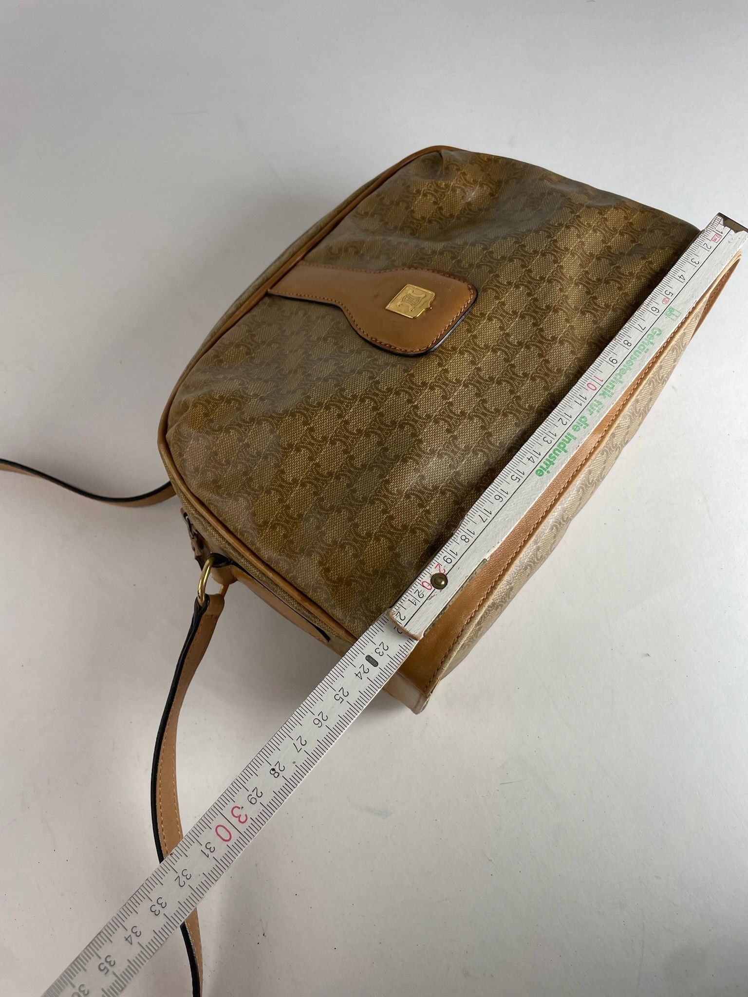 Celine Vintage Paris Triomphe Monogram Camel Leather Shoulder Bag Size ONE SIZE - 11 Thumbnail