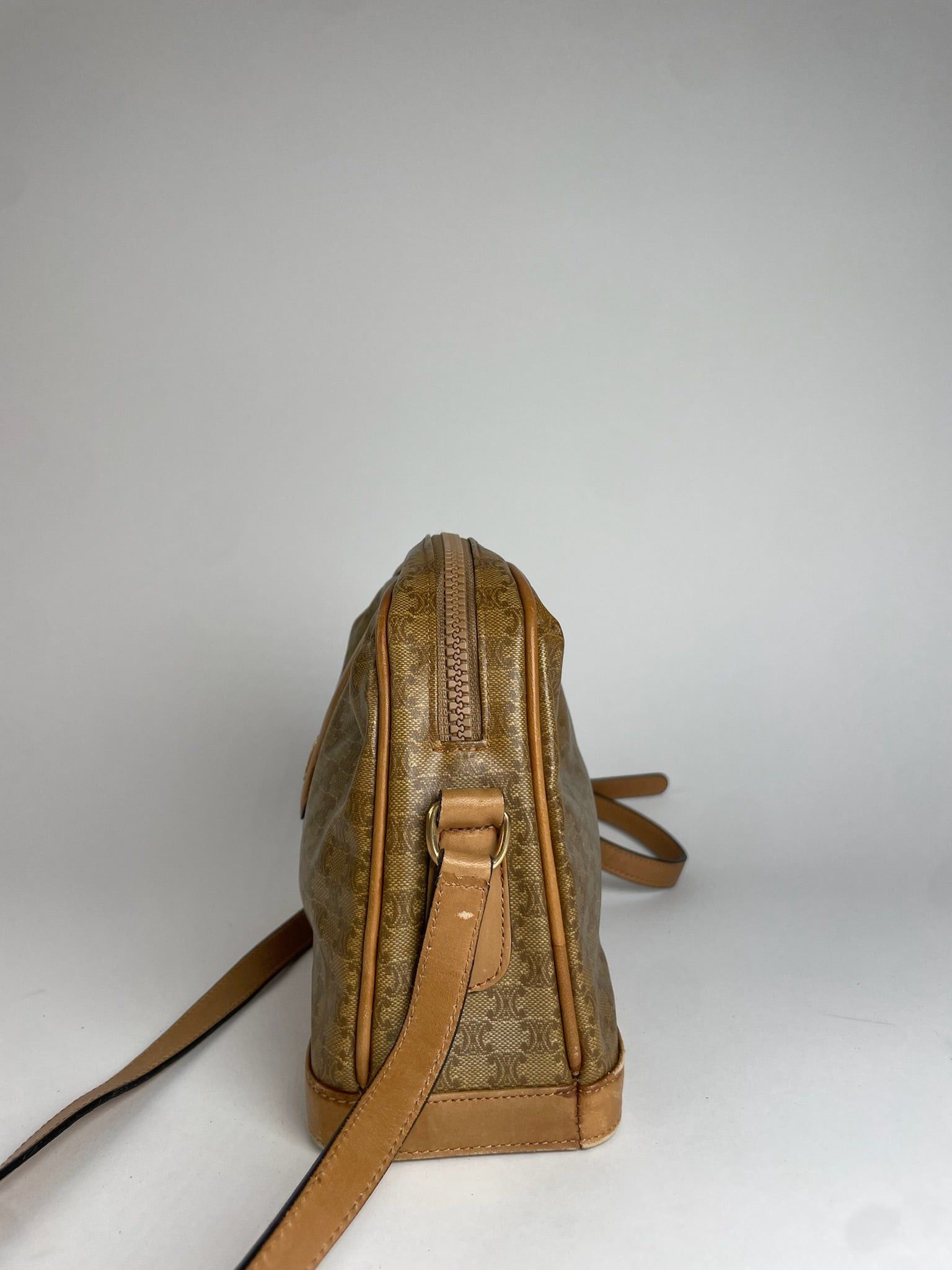 Celine Vintage Paris Triomphe Monogram Camel Leather Shoulder Bag Size ONE SIZE - 9 Thumbnail