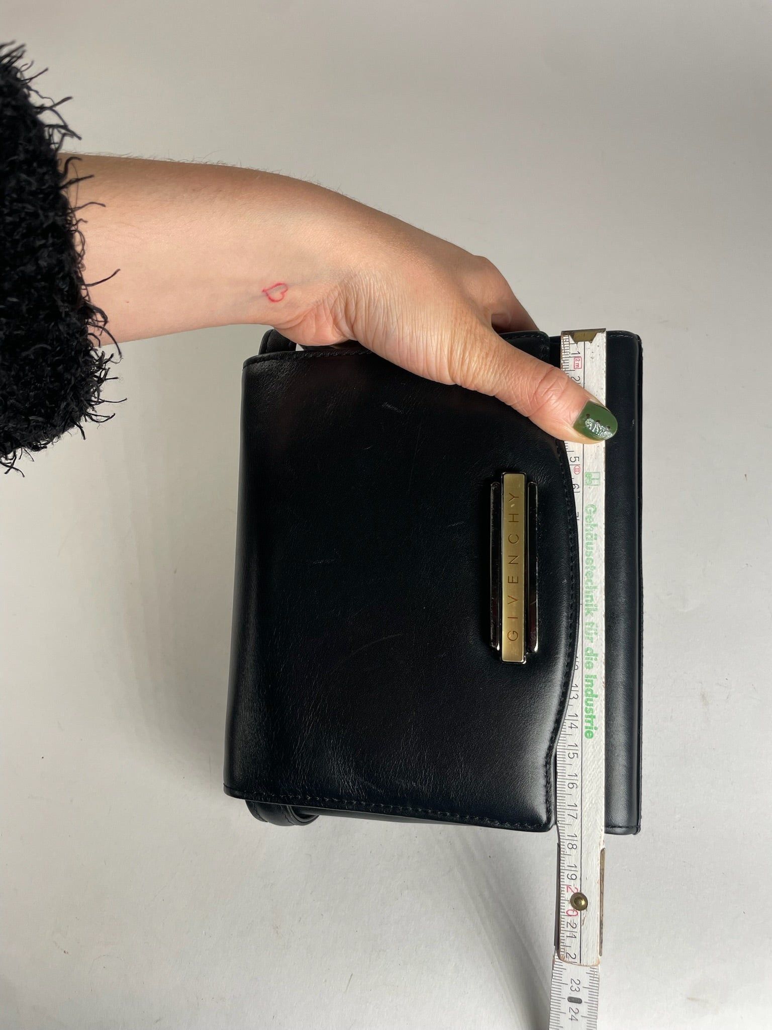 Givenchy Vintage Leather Handbag Black Size ONE SIZE - 10 Thumbnail