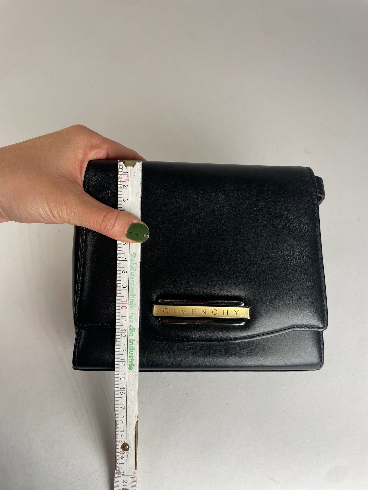 Givenchy Vintage Leather Handbag Black Size ONE SIZE - 11 Thumbnail