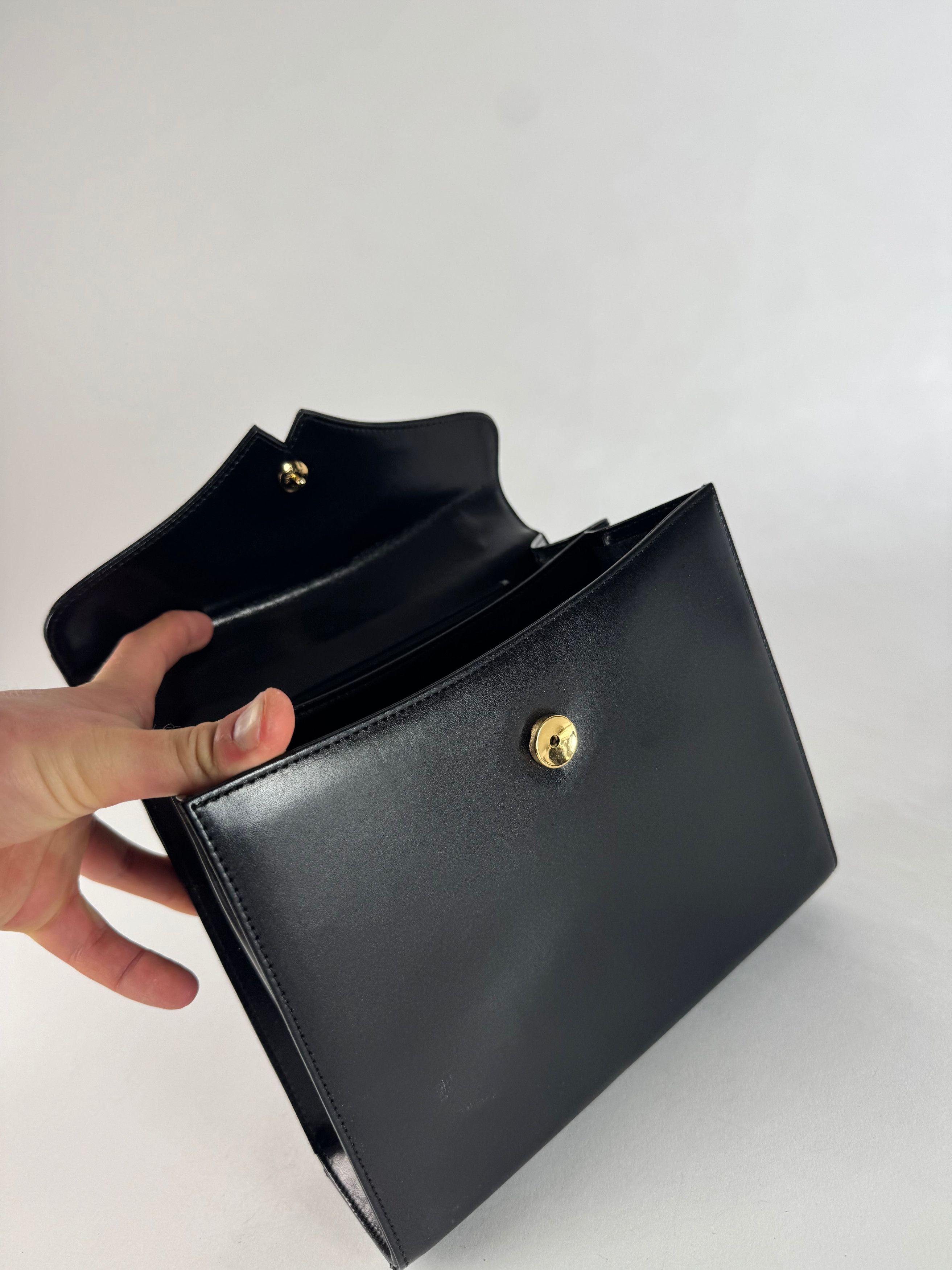 Givenchy Vintage Leather Handbag Black Size ONE SIZE - 10 Thumbnail