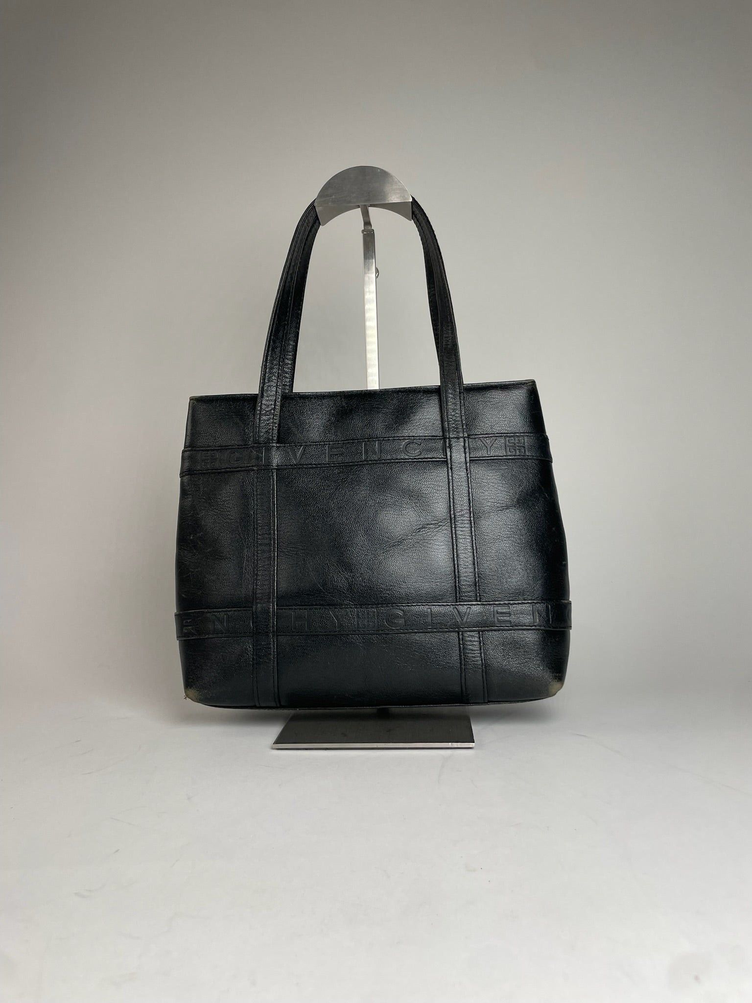 Givenchy Vintage Leather Handbag Black Size ONE SIZE - 9 Thumbnail