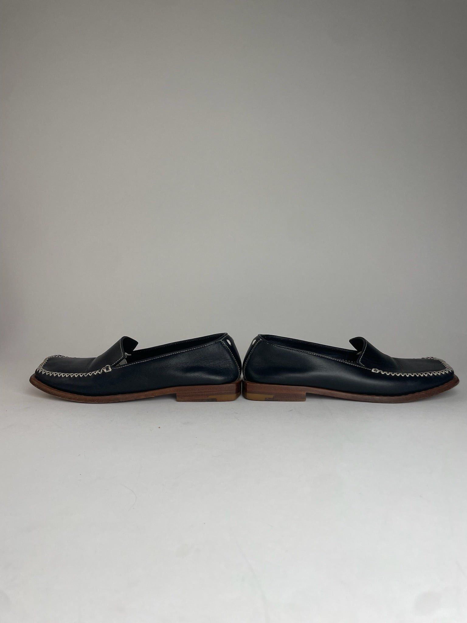 Louis Vuitton Vintage Leather Loafer Black EU35,5 Size US 4.5 / IT 34.5 - 9 Thumbnail