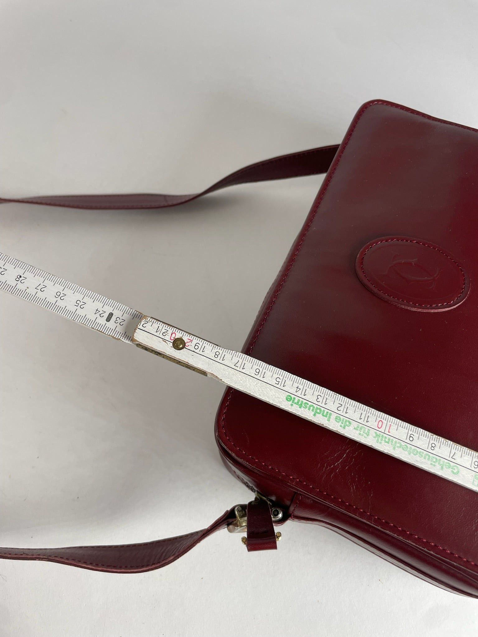 Cartier Vintage Leather Logo Shoulder Bag Burgundy Size ONE SIZE - 12 Thumbnail