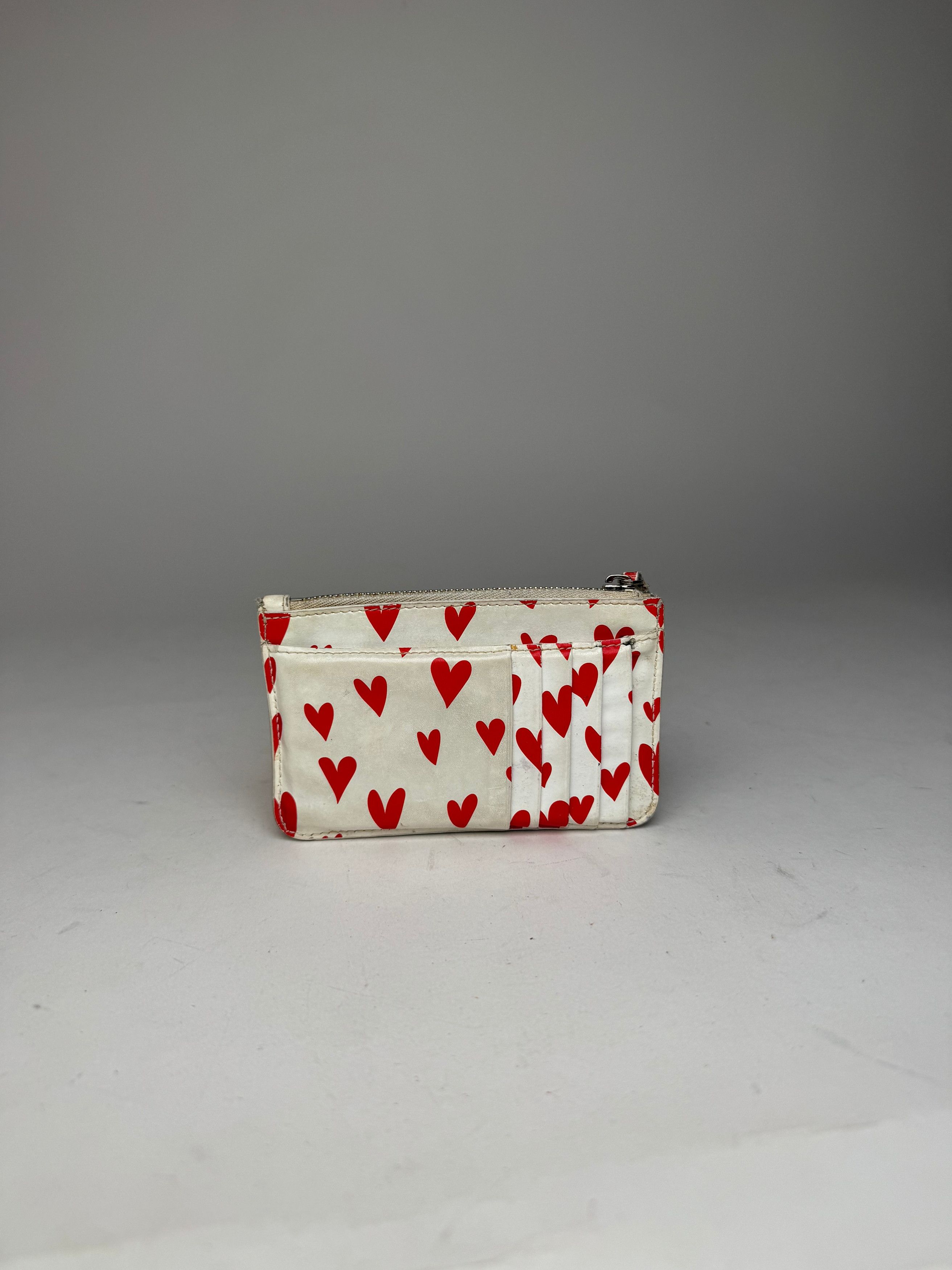 Balenciaga Vintage Heart Emblossed Leather Card Holder White Red Size ONE SIZE - 9 Thumbnail