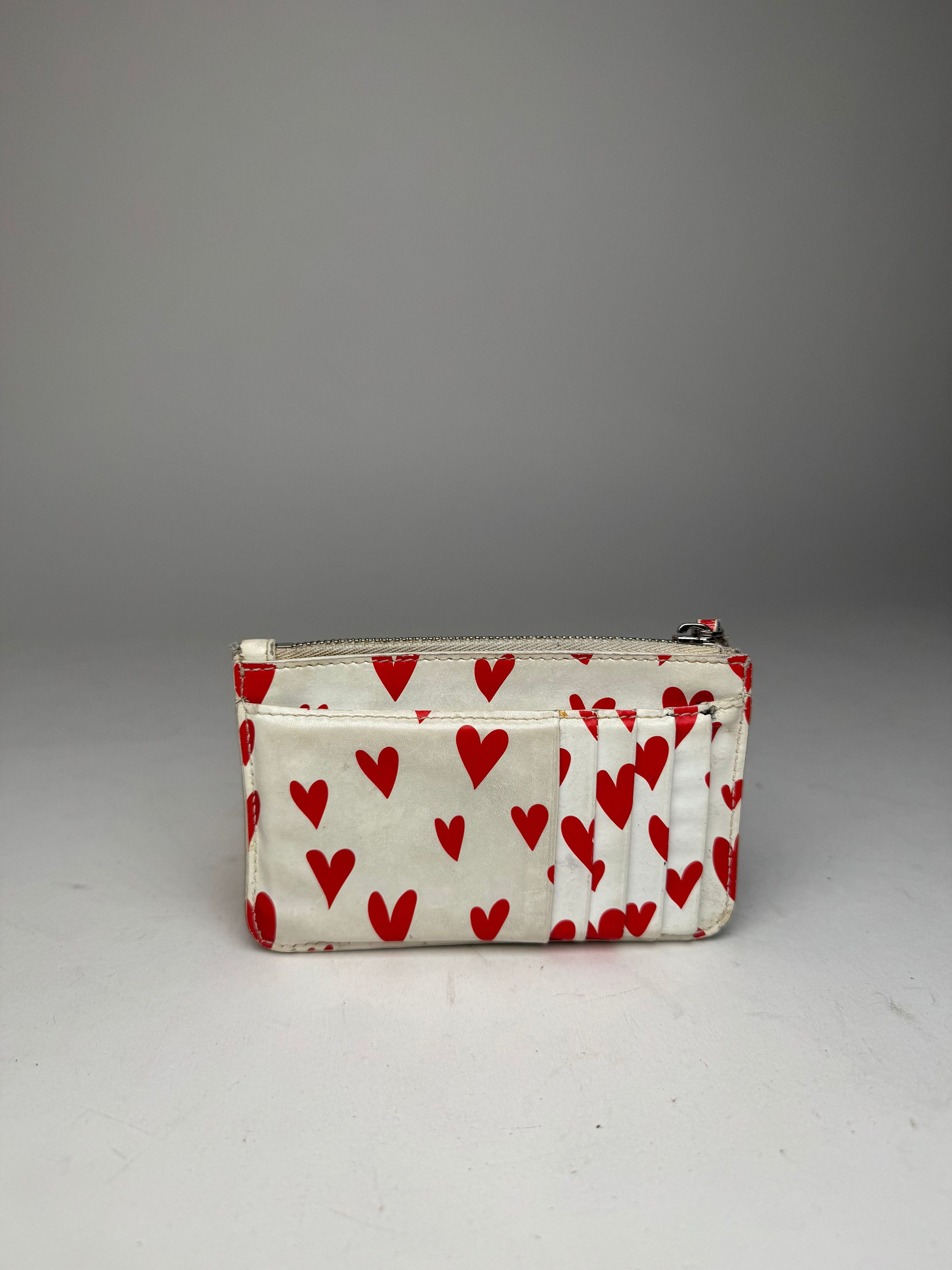 Balenciaga Vintage Heart Emblossed Leather Card Holder White Red Size ONE SIZE - 2 Thumbnail