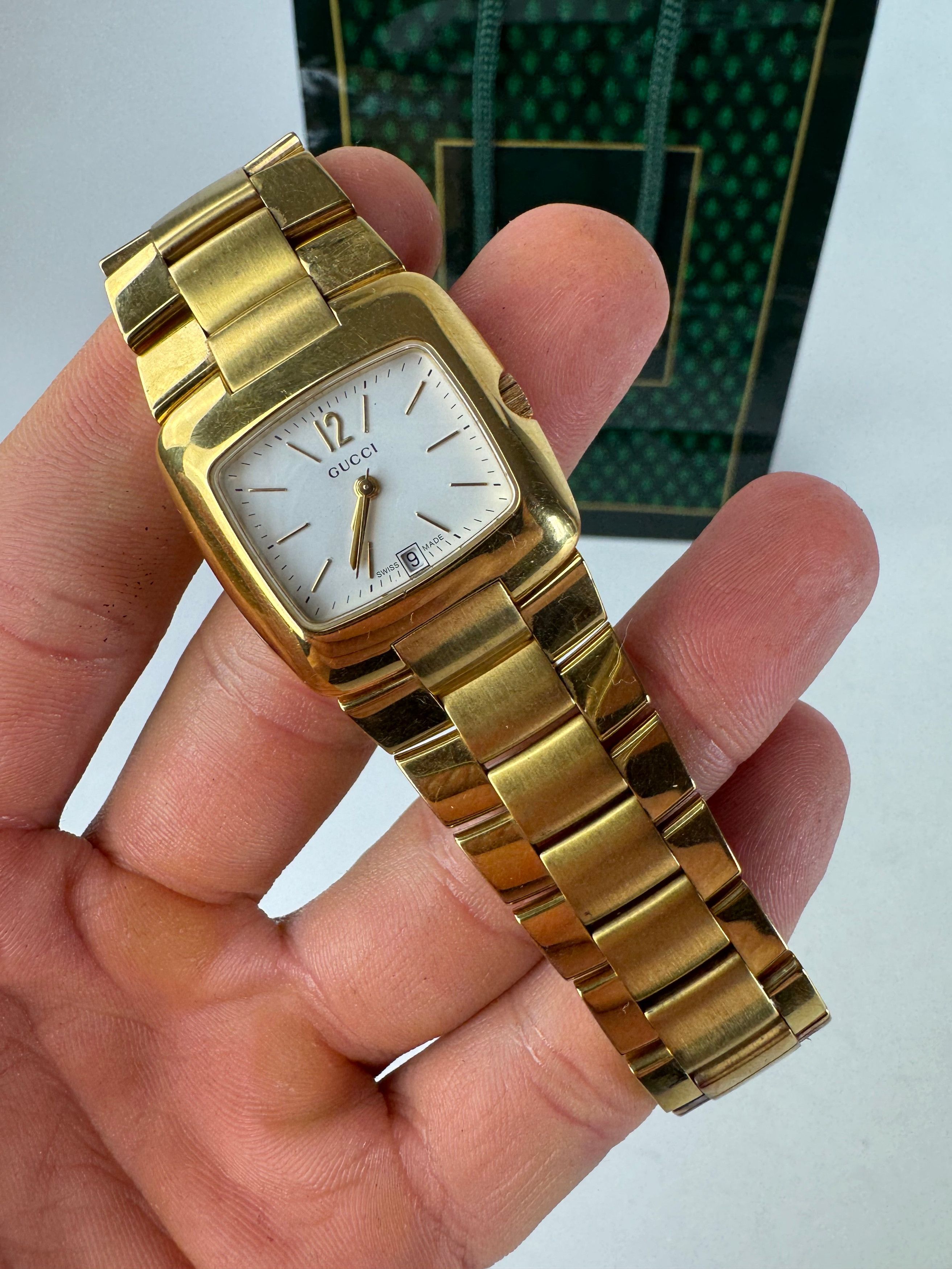 Gucci Vintage Gold Plated Quartz Watch Size ONE SIZE - 3 Thumbnail