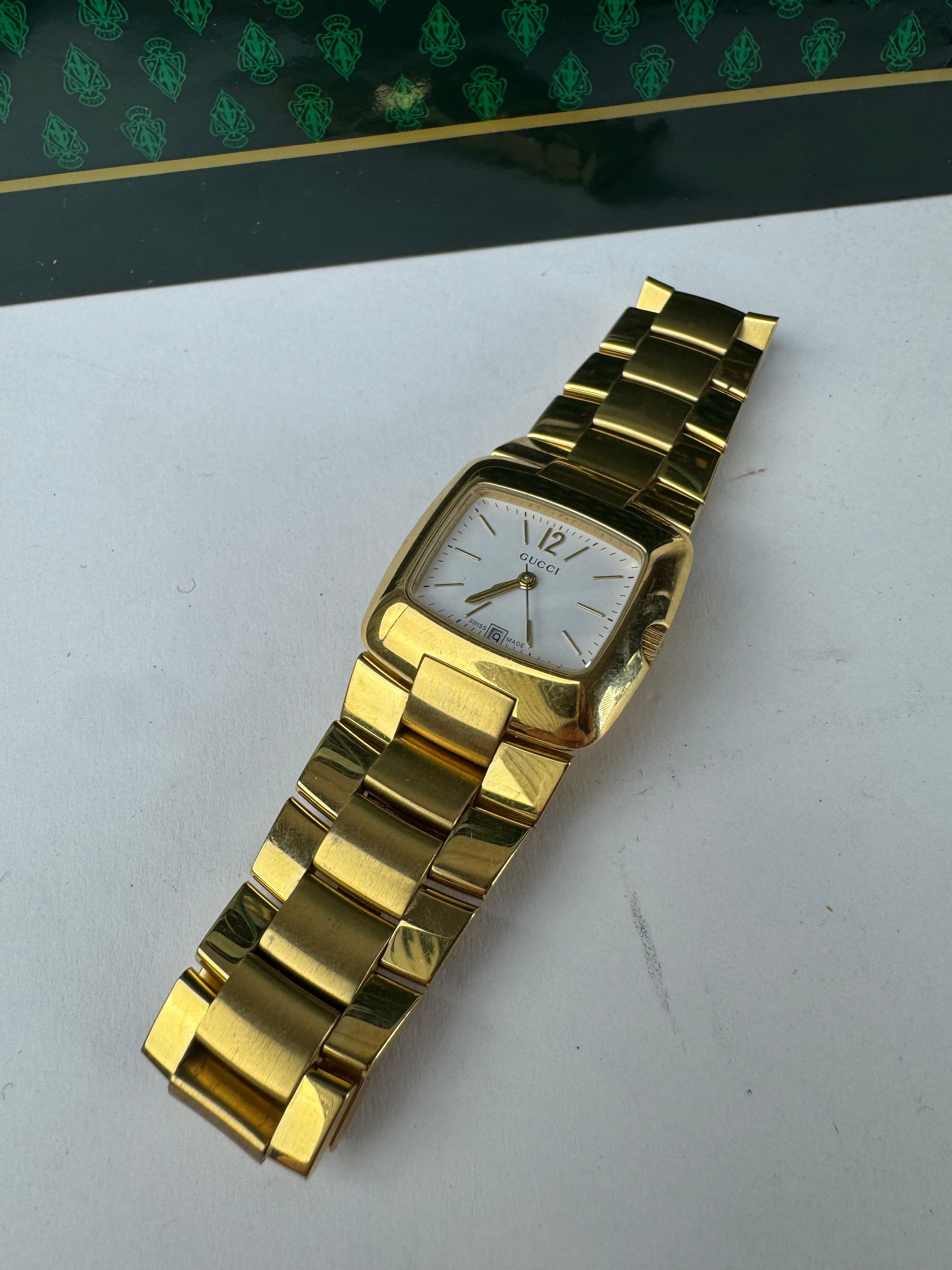 Gucci Vintage Gold Plated Quartz Watch Size ONE SIZE - 7 Thumbnail