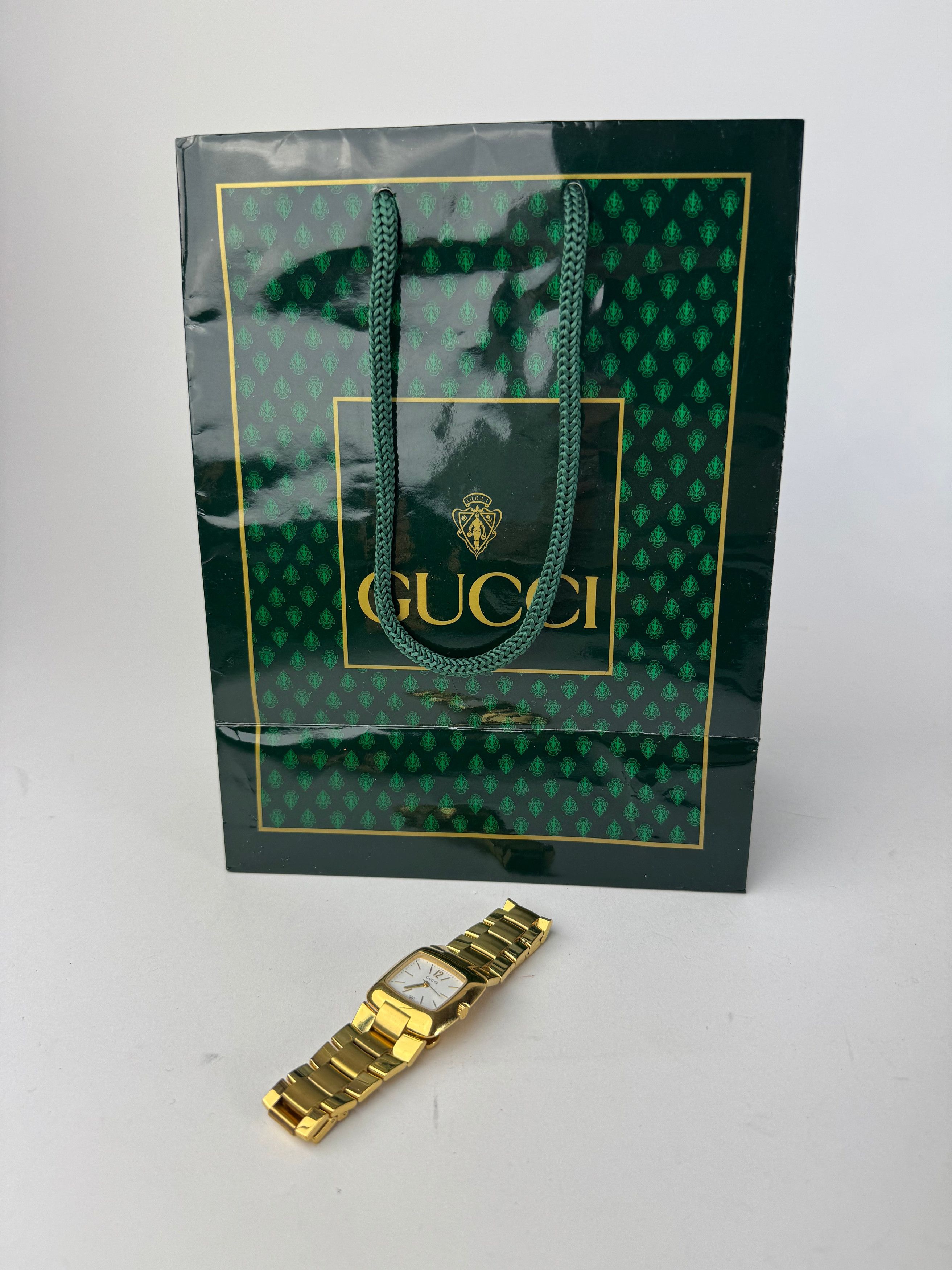 Gucci Vintage Gold Plated Quartz Watch Size ONE SIZE - 14 Thumbnail
