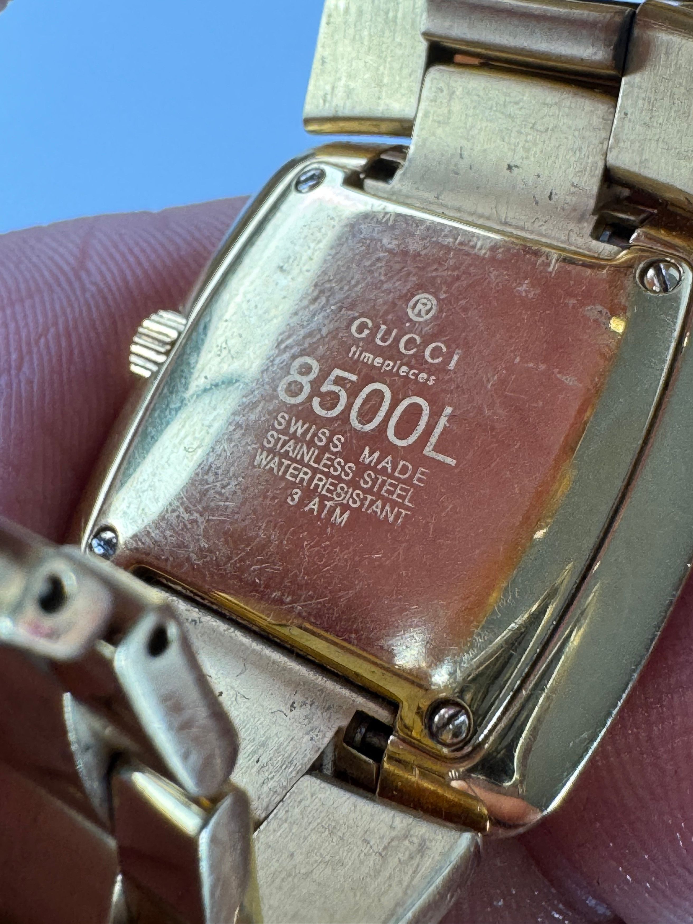 Gucci Vintage Gold Plated Quartz Watch Size ONE SIZE - 4 Thumbnail
