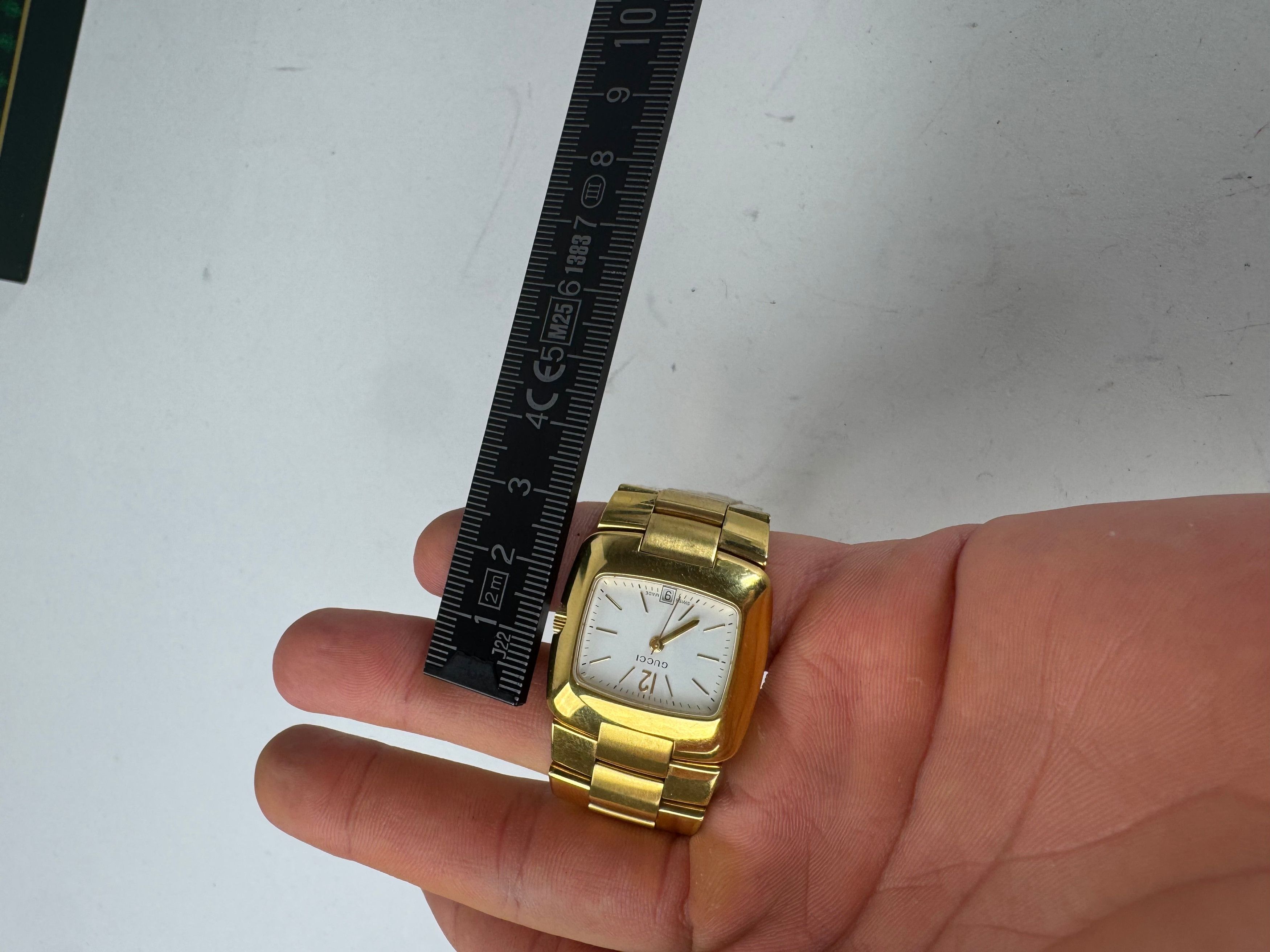 Gucci Vintage Gold Plated Quartz Watch Size ONE SIZE - 11 Thumbnail