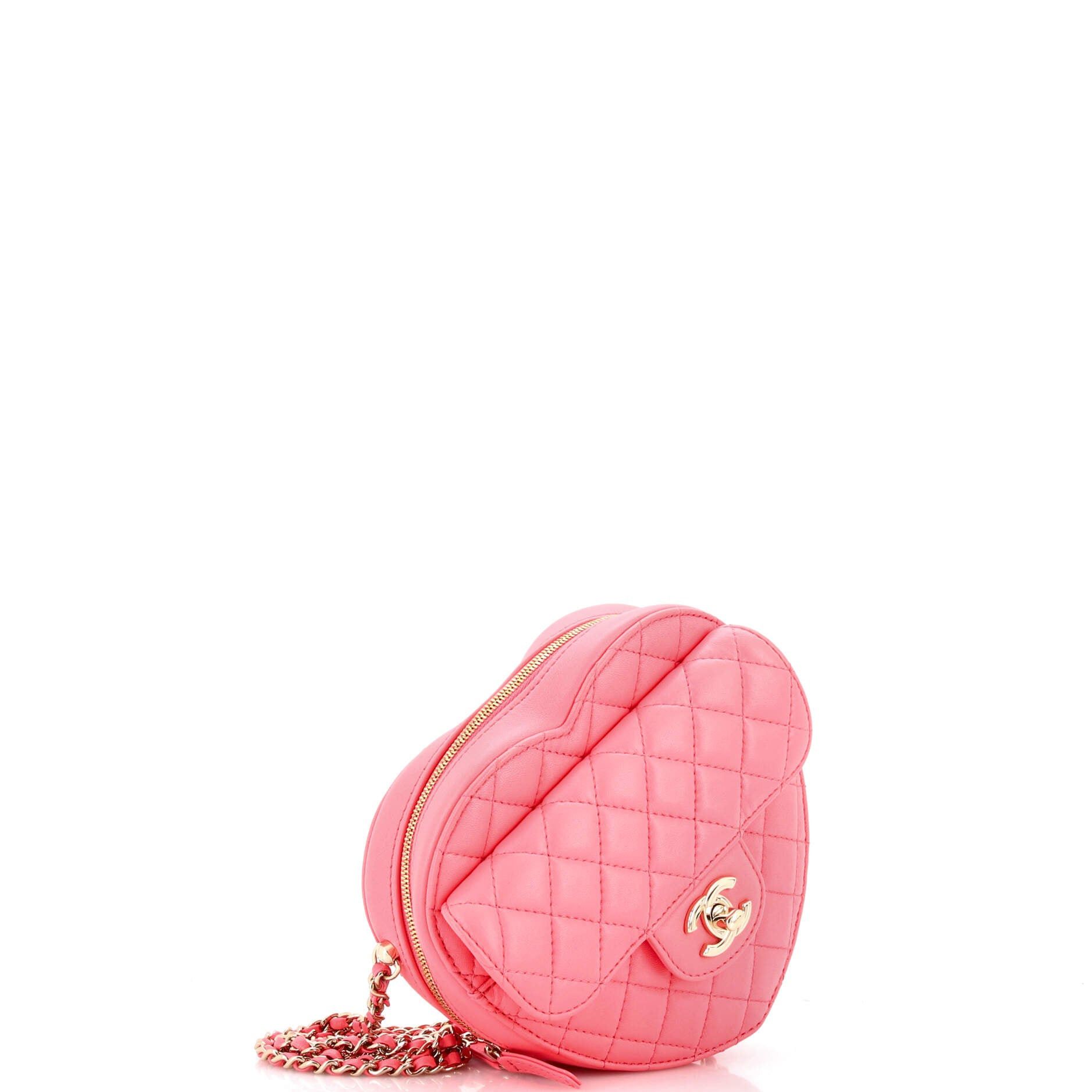 Chanel CC in Love Heart Bag Size ONE SIZE - 2 Thumbnail