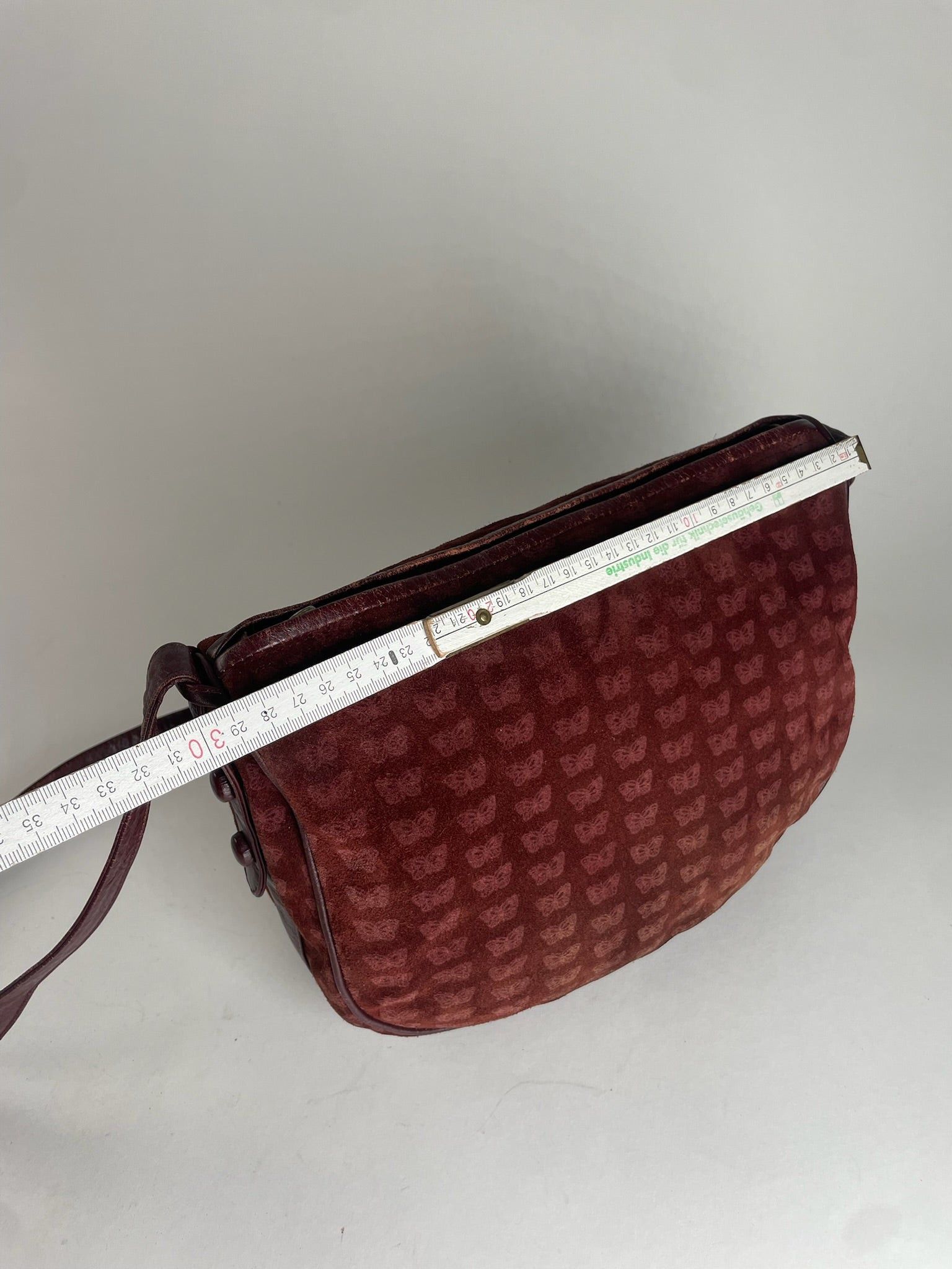 Bottega Veneta Vintage Butterfly Monogram Suede Shoulder Bag Red Size ONE SIZE - 10 Thumbnail