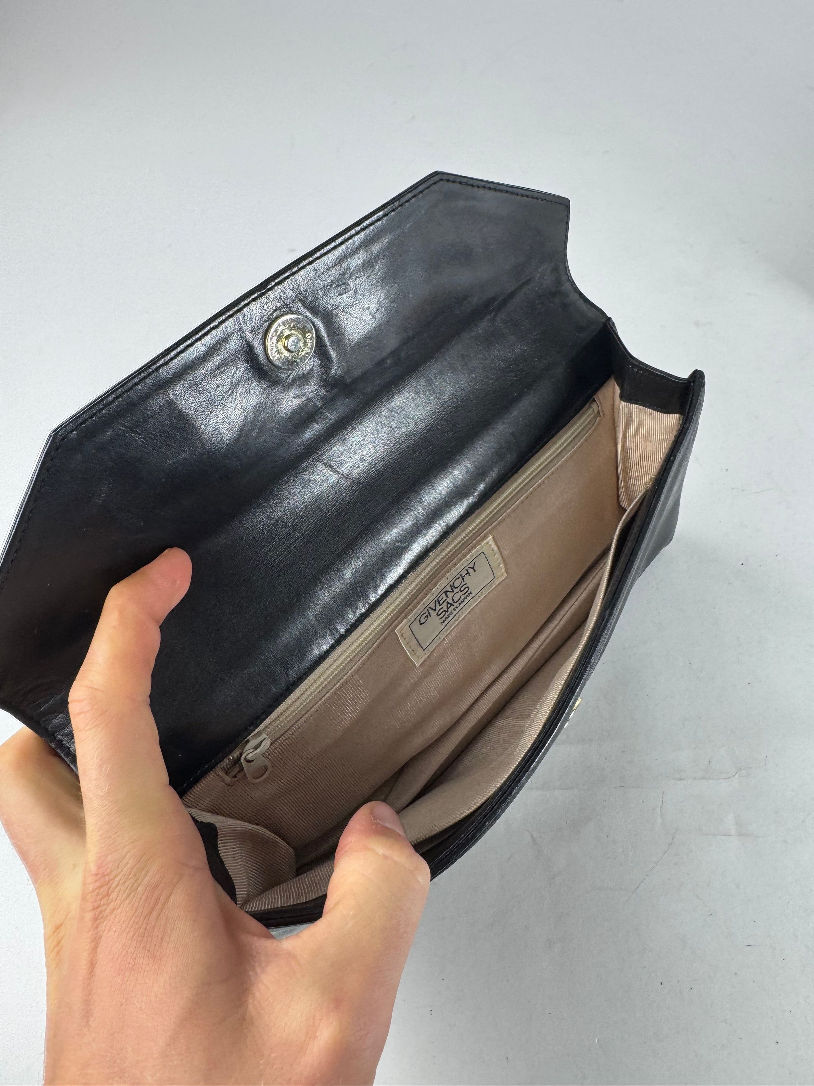 Givenchy Vintage Snake Emblossed Leather Clutch black Size ONE SIZE - 5 Thumbnail