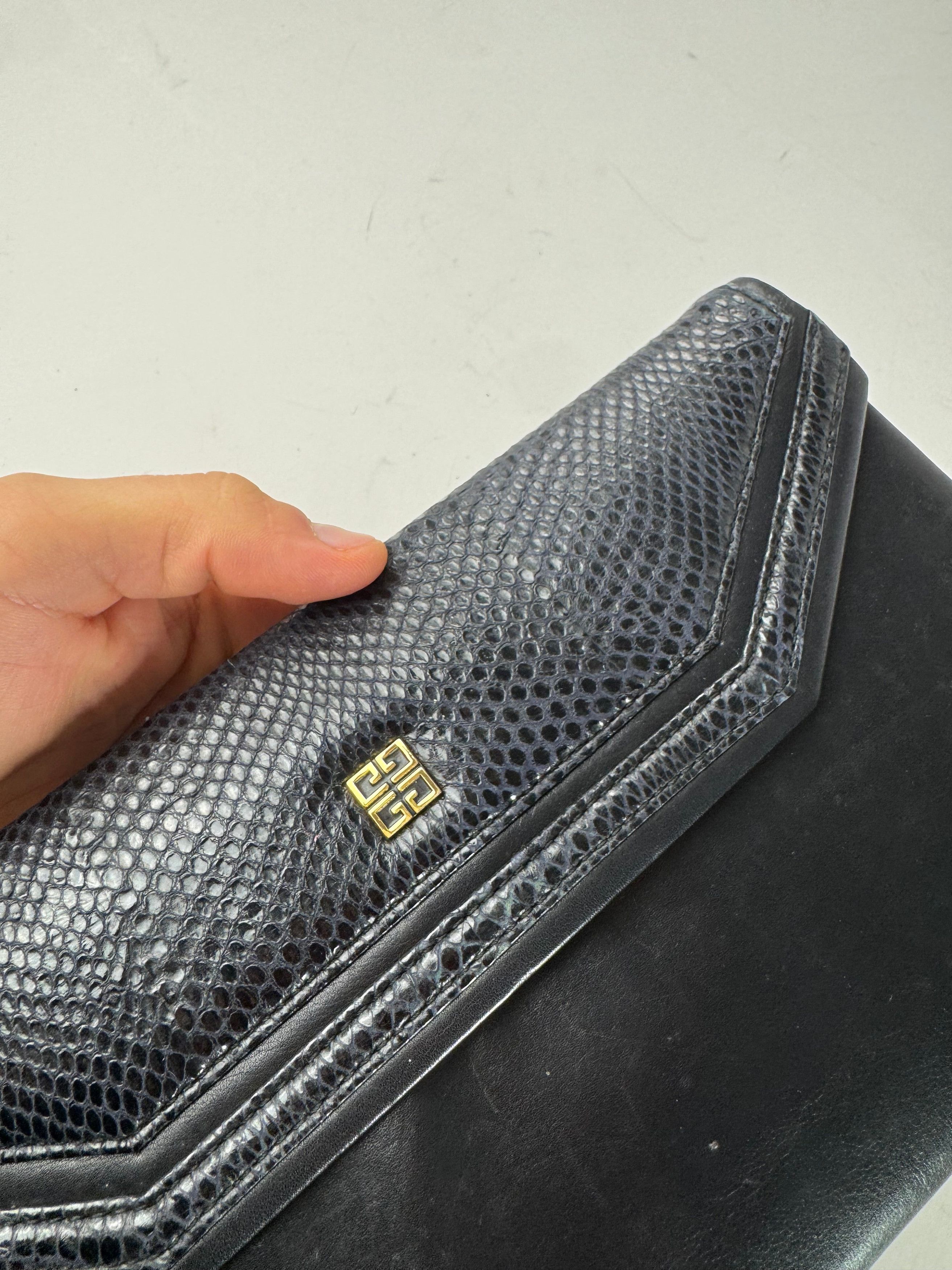 Givenchy Vintage Snake Emblossed Leather Clutch black Size ONE SIZE - 3 Thumbnail