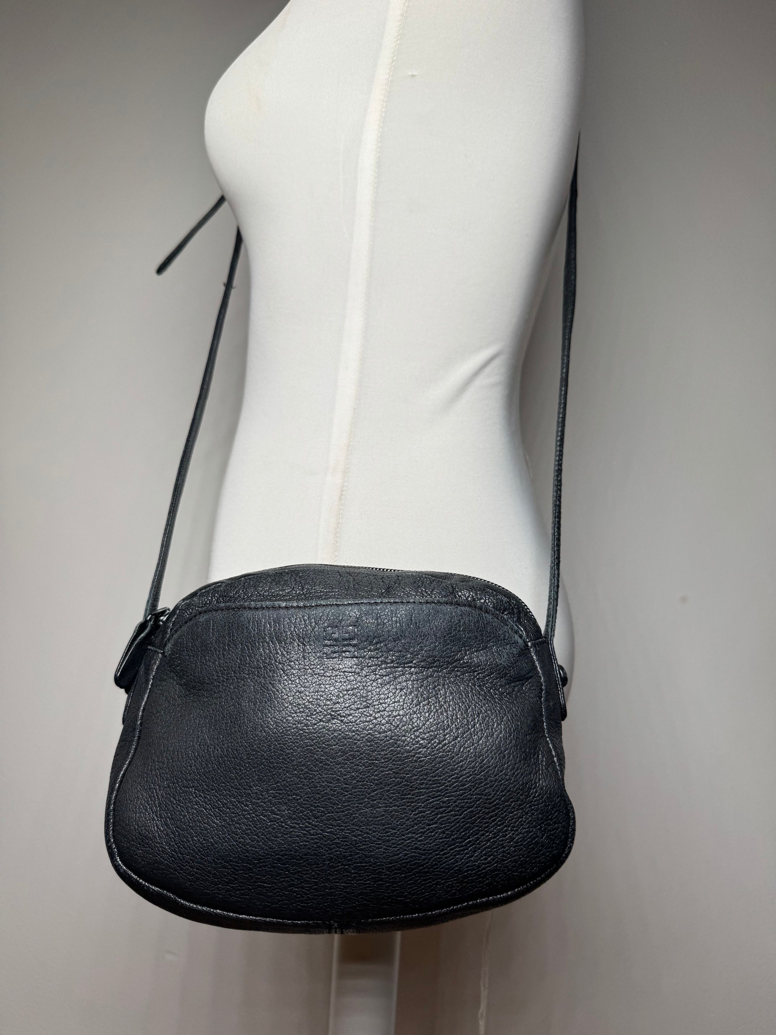 Givenchy Vintage 4G Leather Crossbody / Shoulder Bag Black Size ONE SIZE - 15 Thumbnail