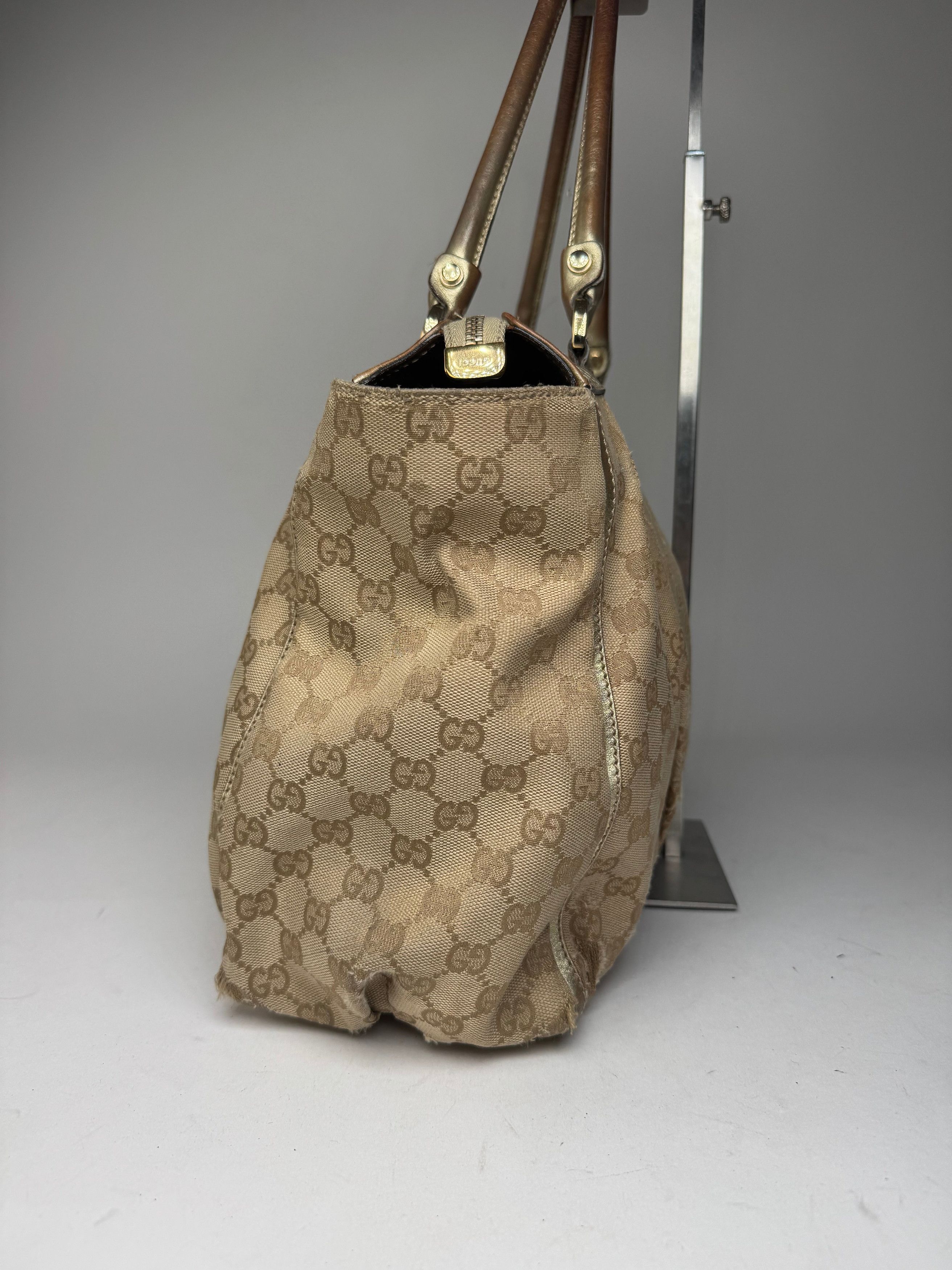 Gucci Vintage Monogram D-Ding Handbag Golden Beige Size ONE SIZE - 9 Thumbnail