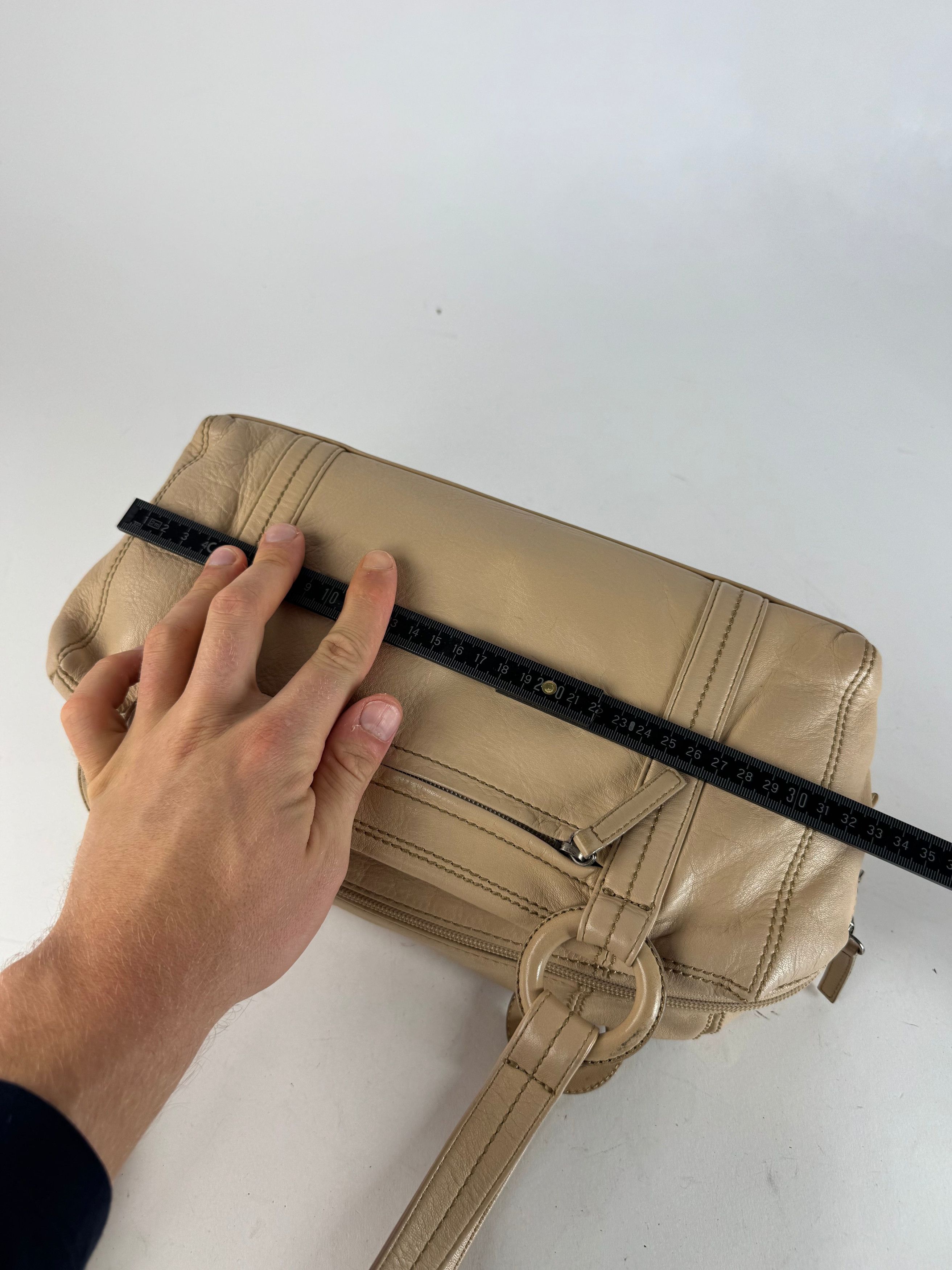 Issey Miyake Vintage Leather Handbag Beige Size ONE SIZE - 9 Thumbnail