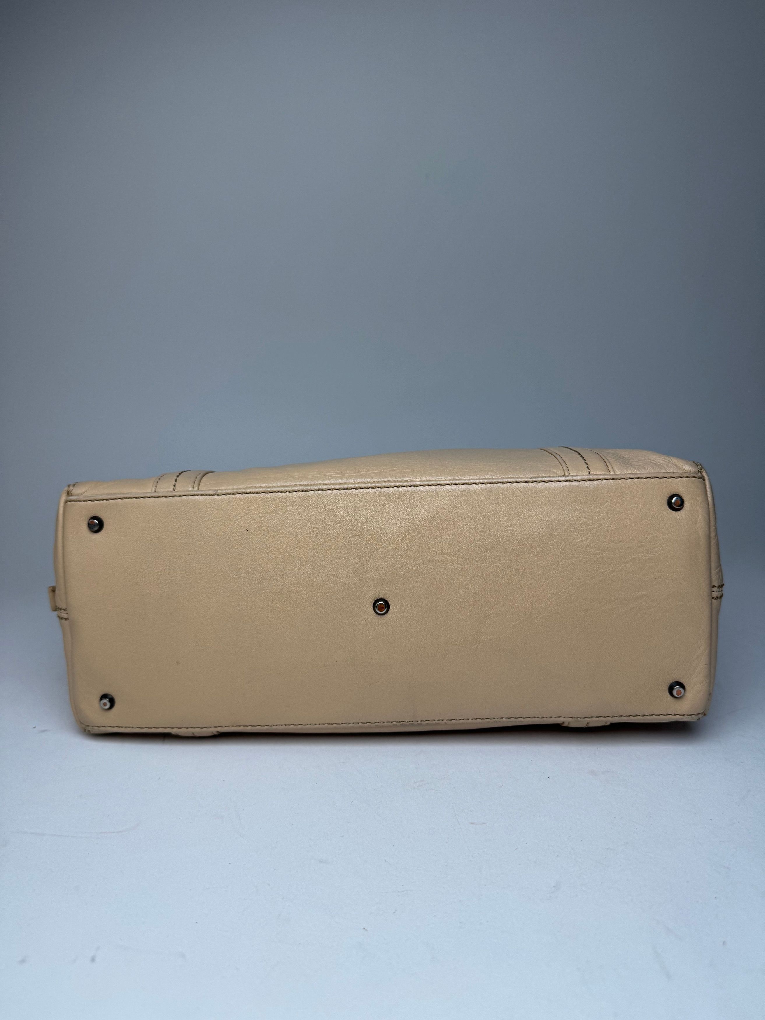 Issey Miyake Vintage Leather Handbag Beige Size ONE SIZE - 11 Thumbnail