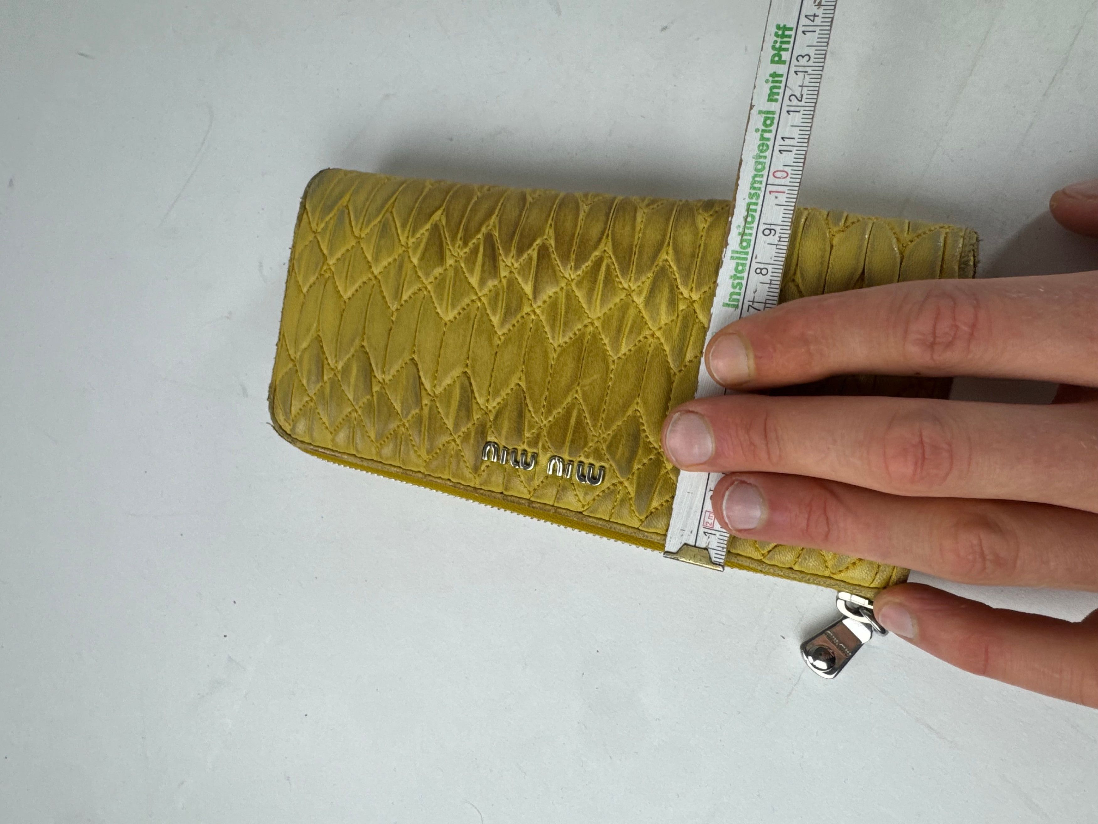 Miu Miu Vintage Metallasse Leather Wallet Yellow Size ONE SIZE - 8 Thumbnail