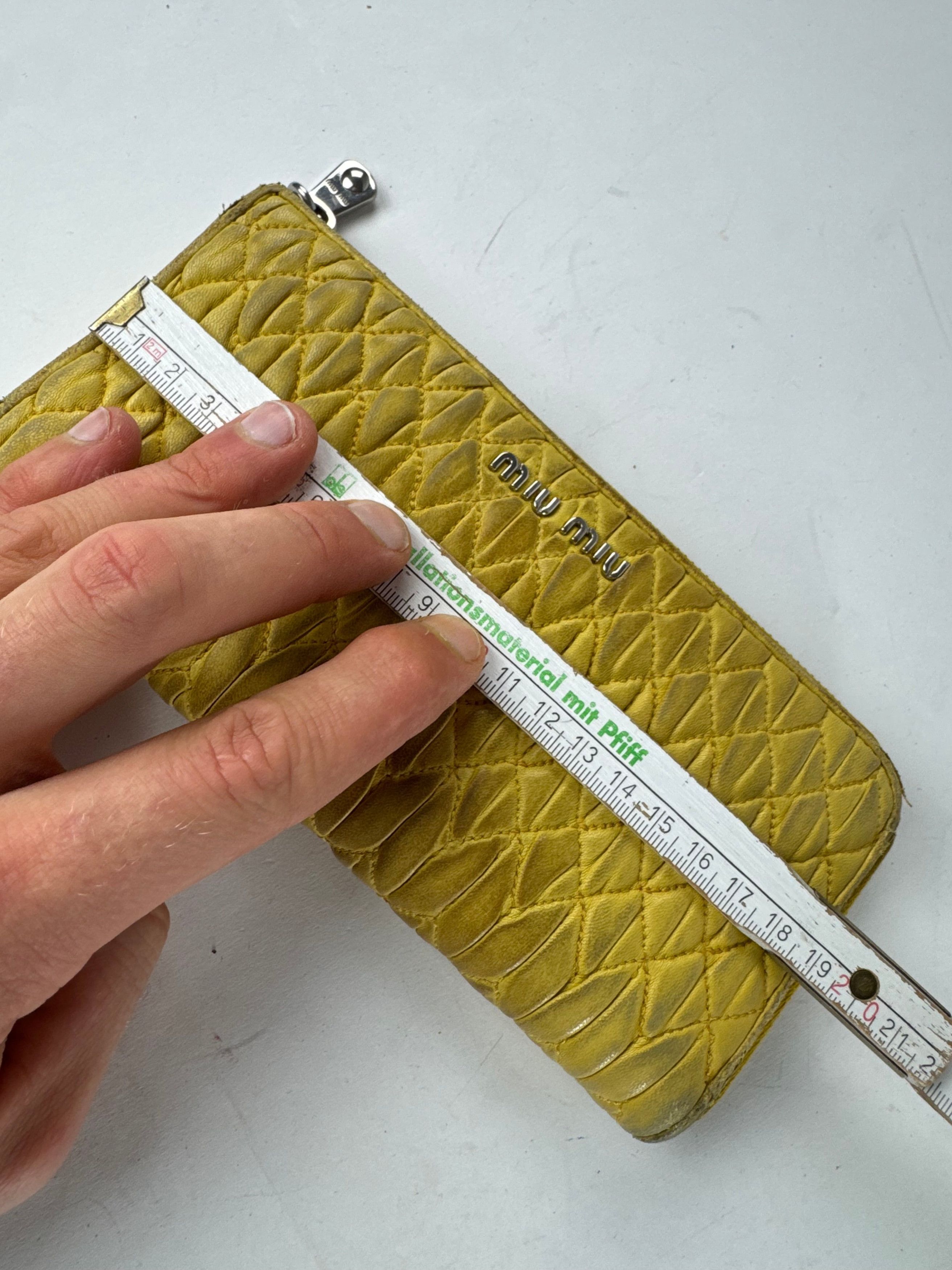 Miu Miu Vintage Metallasse Leather Wallet Yellow Size ONE SIZE - 6 Thumbnail