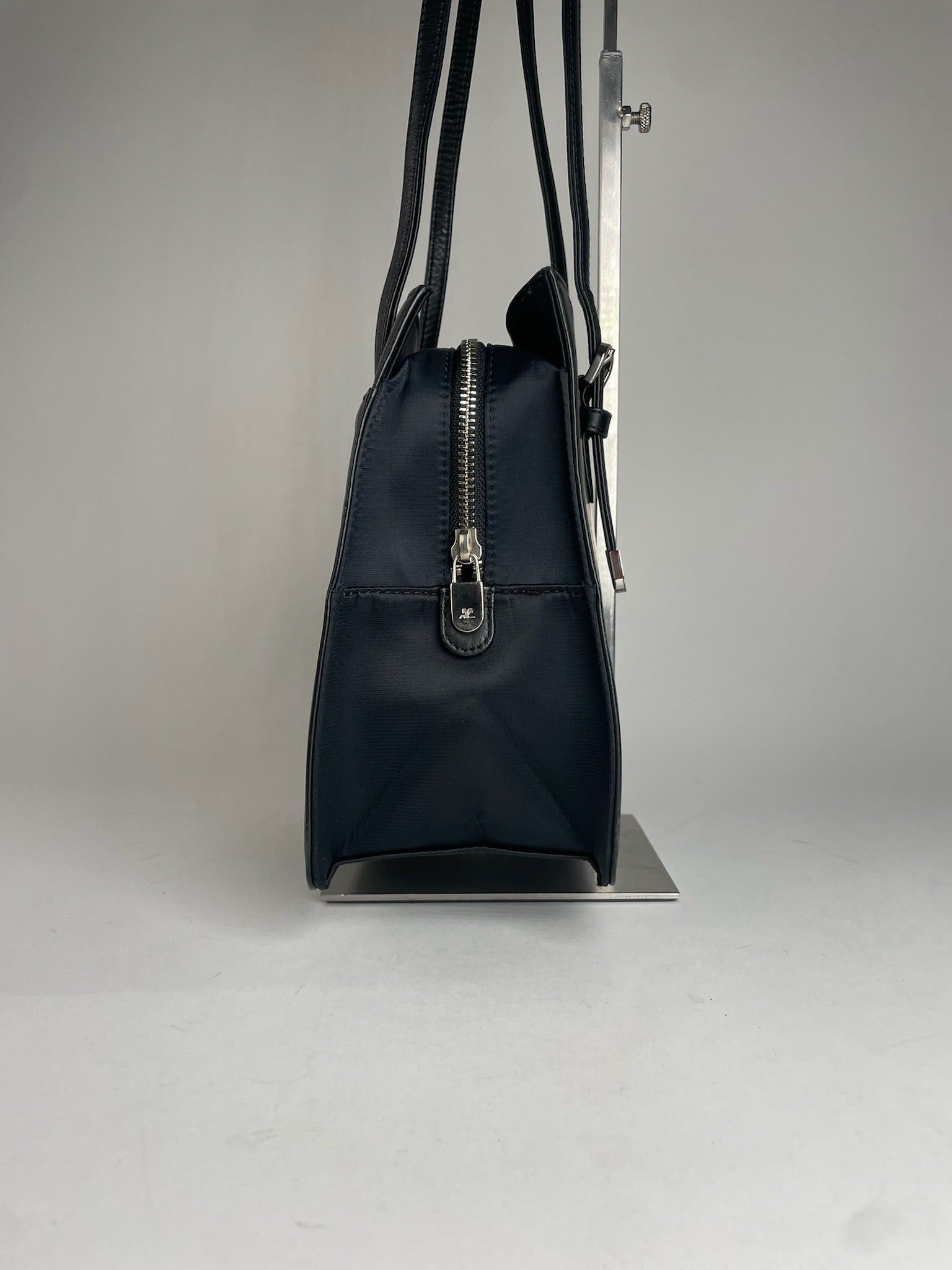 Courreges Vintage Leather Handbag Black Size ONE SIZE - 7 Thumbnail