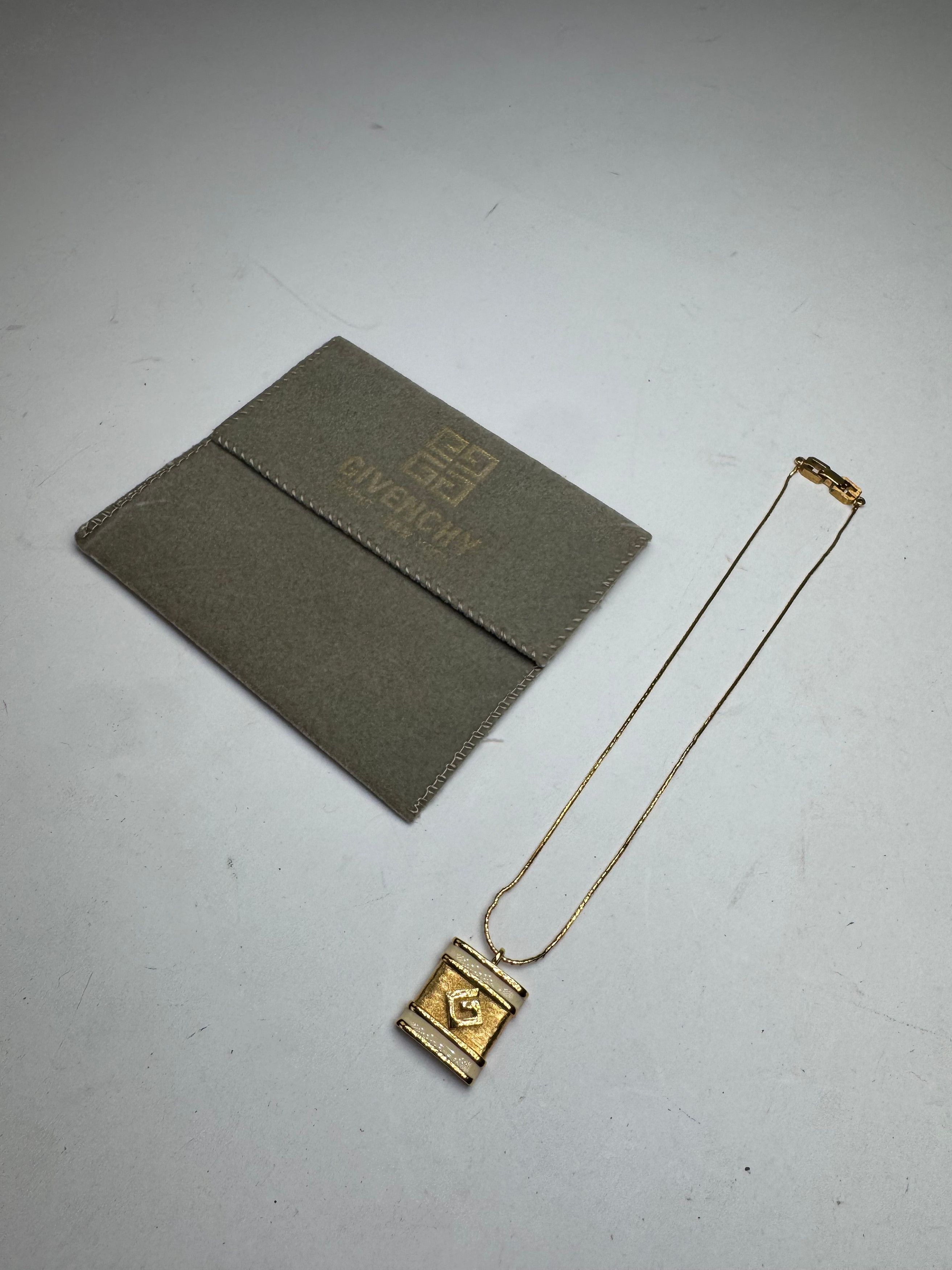 Givenchy Vintage Gold Plated G Collier Golden Size ONE SIZE - 5 Thumbnail