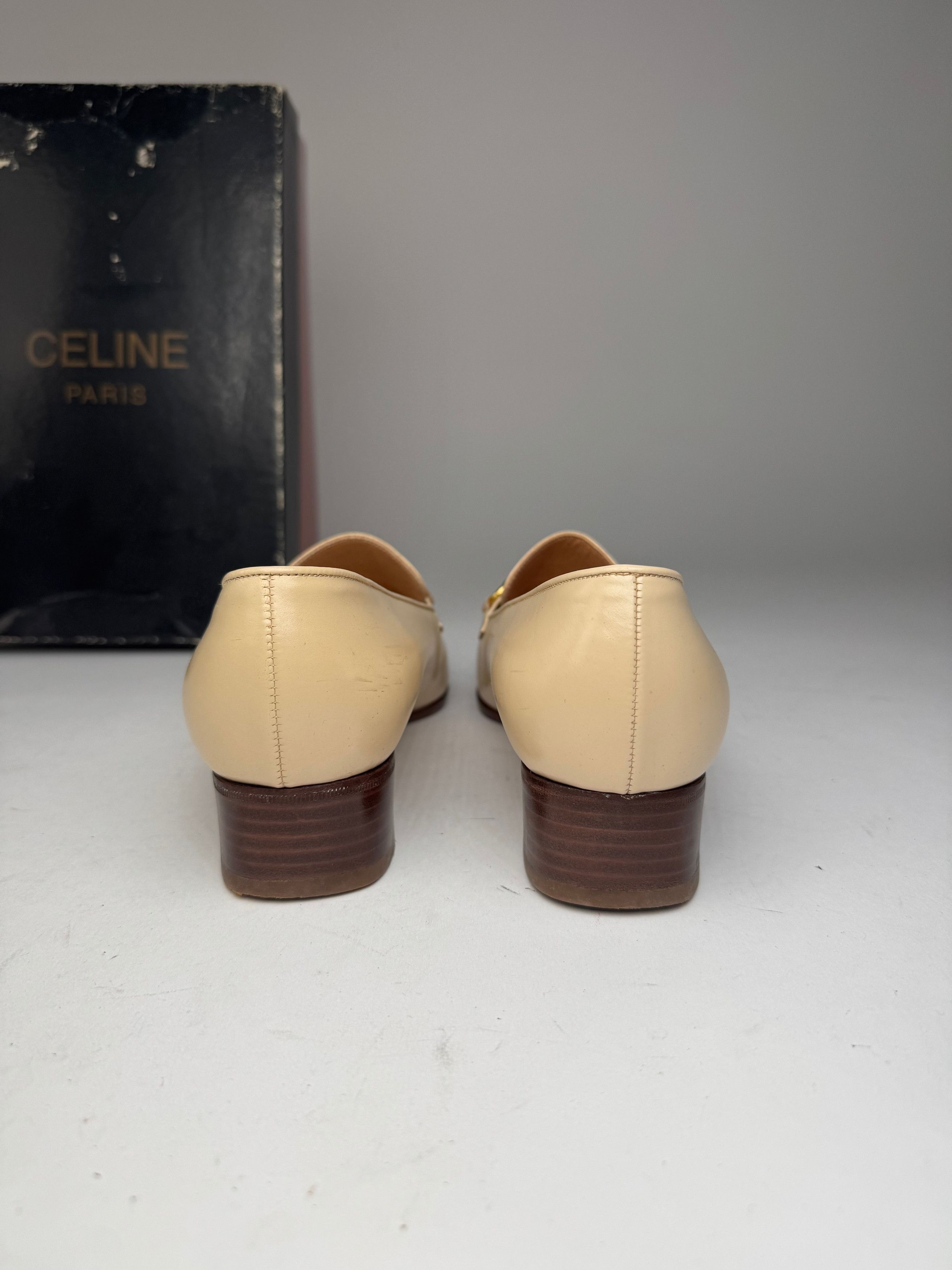 Celine Vintage Patent Leather Loafer Beige Size US 5 / IT 35 - 7 Thumbnail