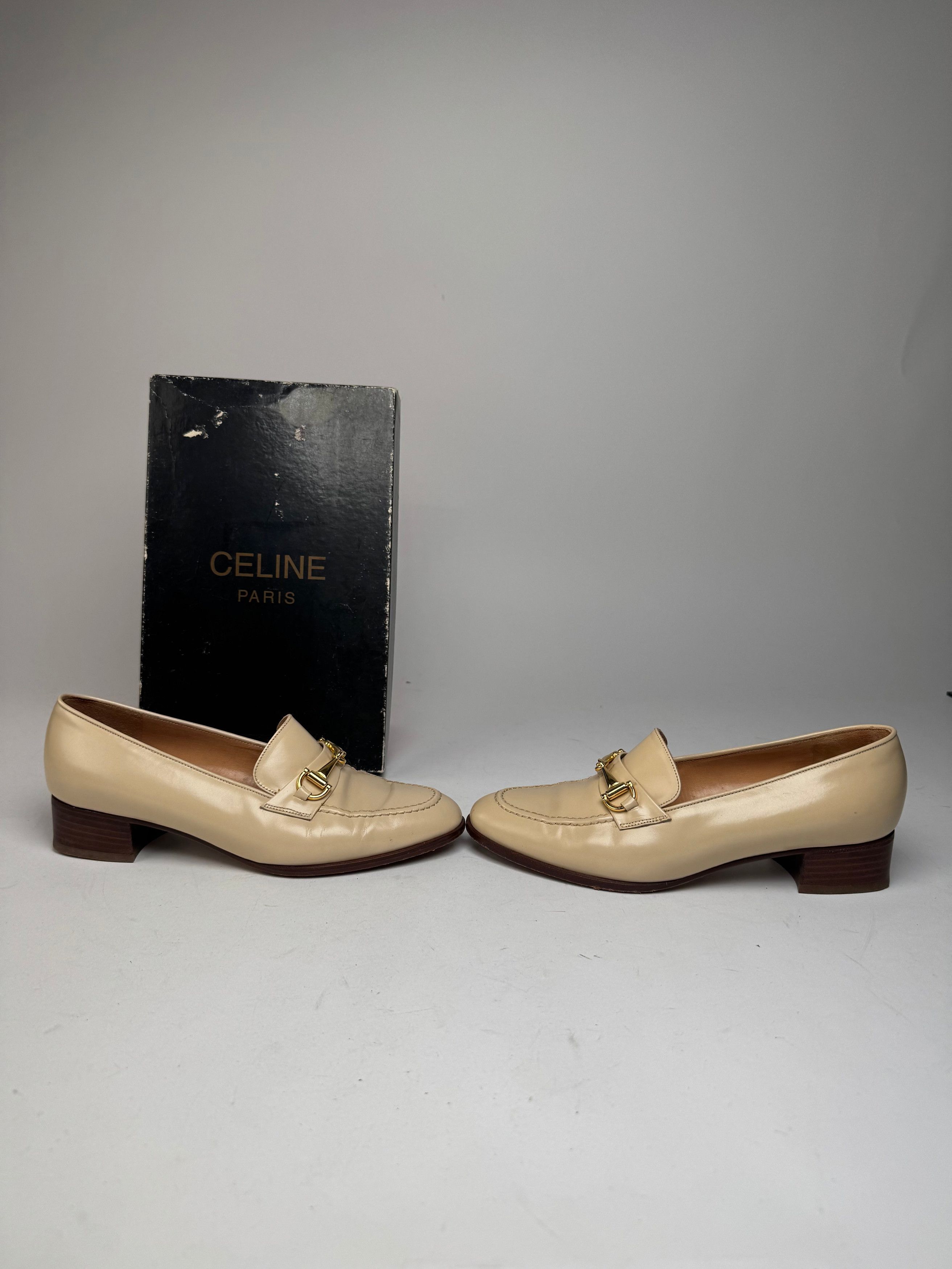 Celine Vintage Patent Leather Loafer Beige Size US 5 / IT 35 - 6 Thumbnail
