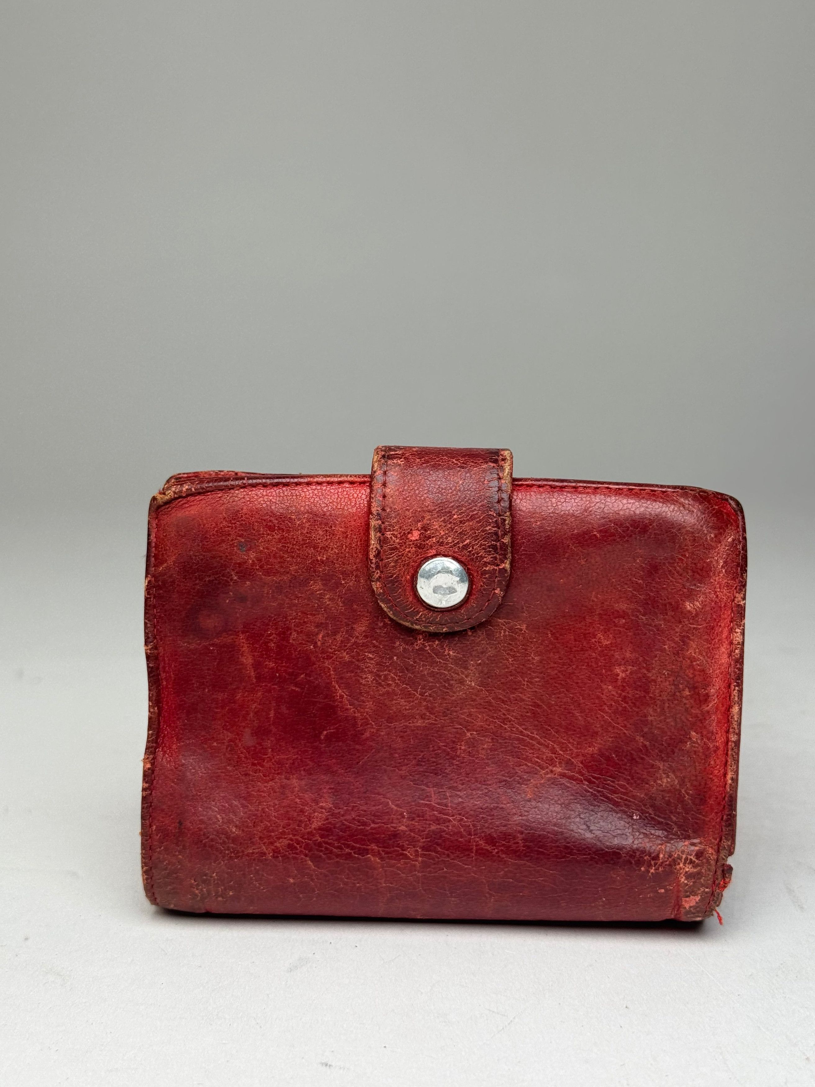 Chanel Vintage CC Leather Wallet Red Size ONE SIZE - 2 Thumbnail