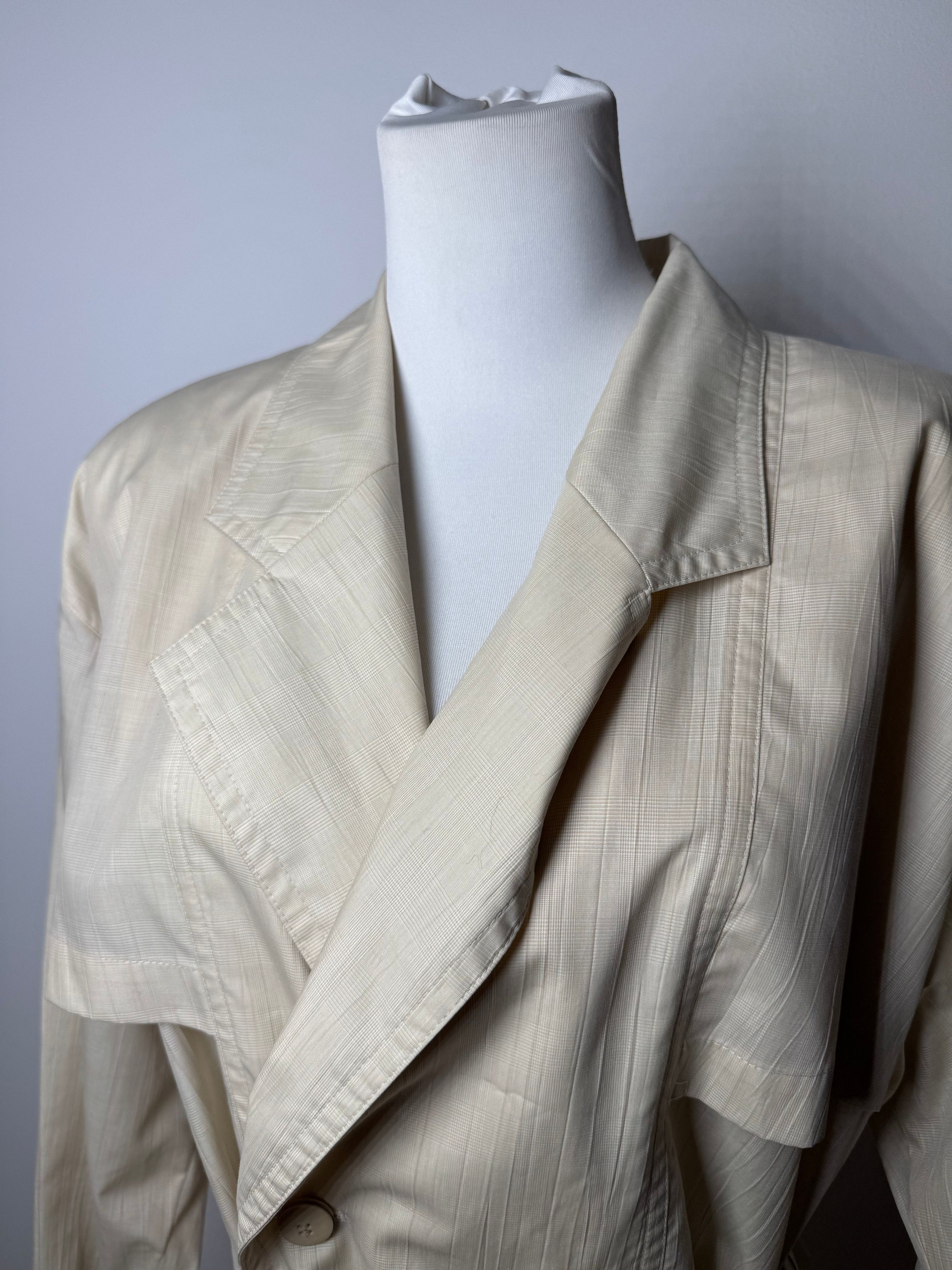 Courreges Vintage Trenchcoat Beige / Gold 38\M Size S / US 4 / IT 40 - 14 Thumbnail