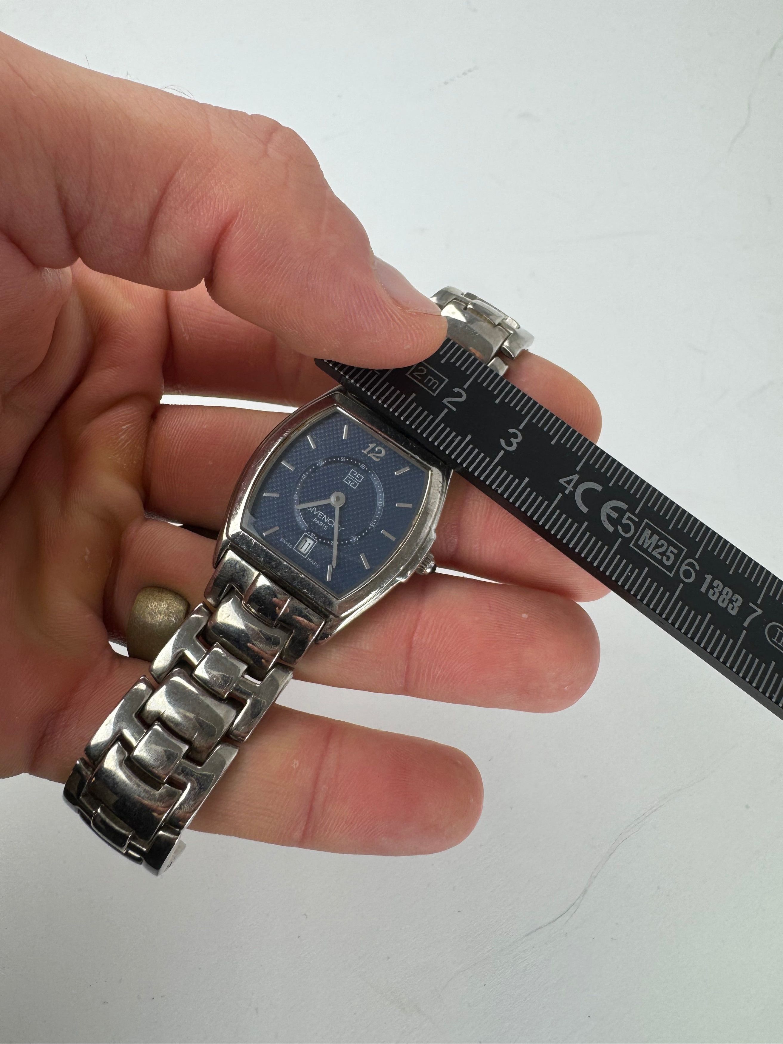 Givenchy Vintage Quartz Watch Silver Navy Size ONE SIZE - 7 Thumbnail