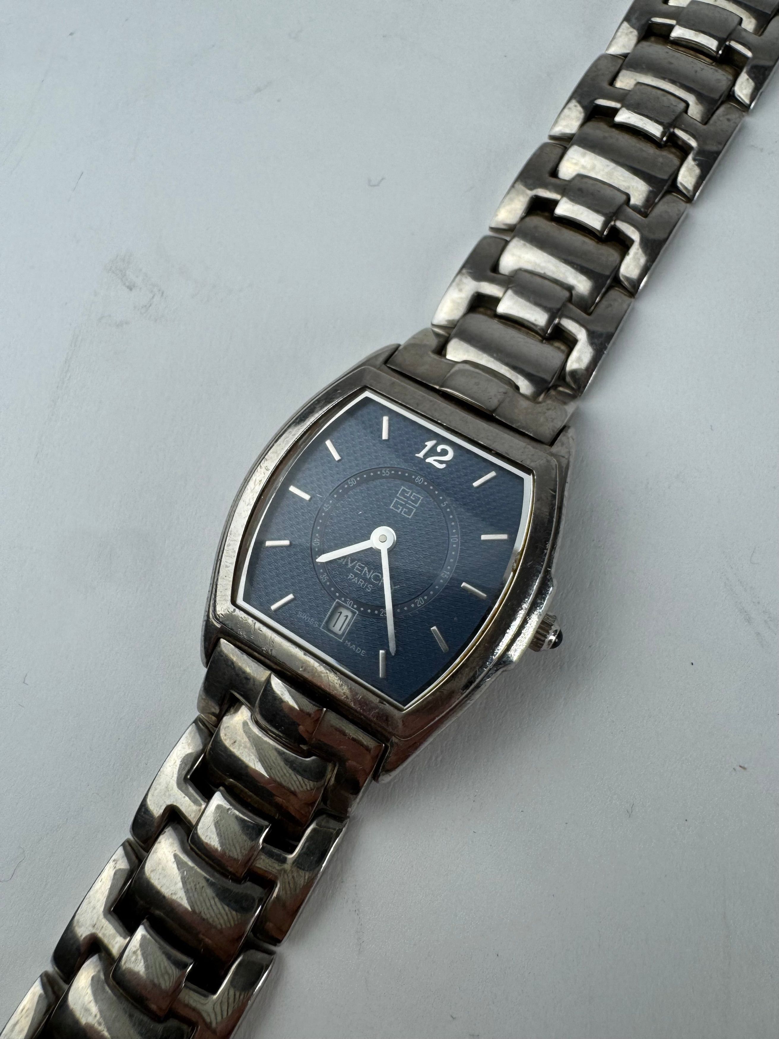 Givenchy Vintage Quartz Watch Silver Navy Size ONE SIZE - 3 Thumbnail