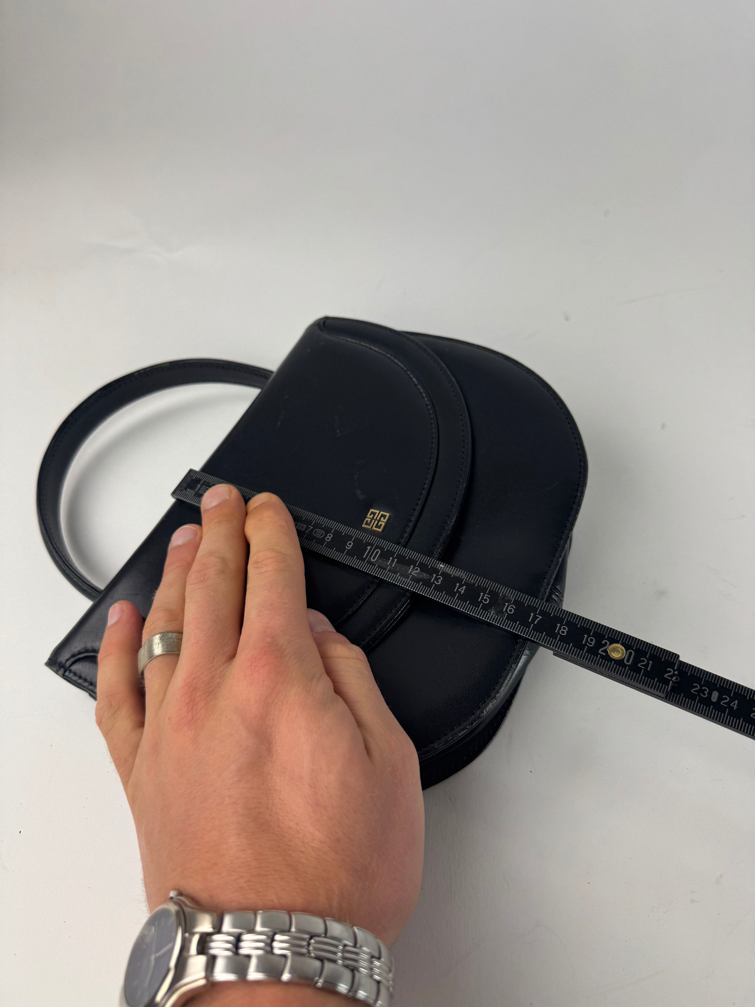 Givenchy Vintage Leather Handbag Black Size ONE SIZE - 10 Thumbnail
