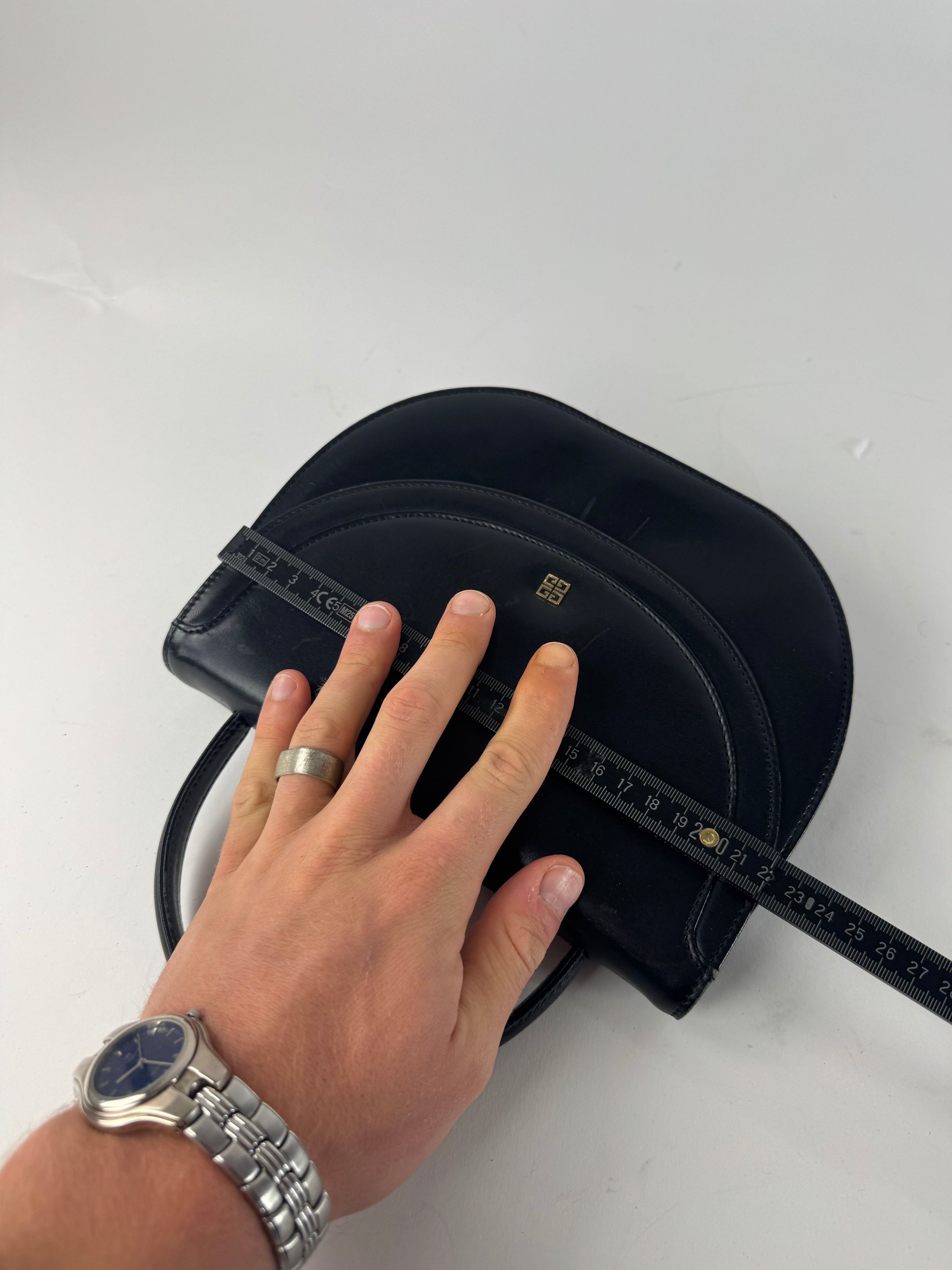 Givenchy Vintage Leather Handbag Black Size ONE SIZE - 9 Thumbnail