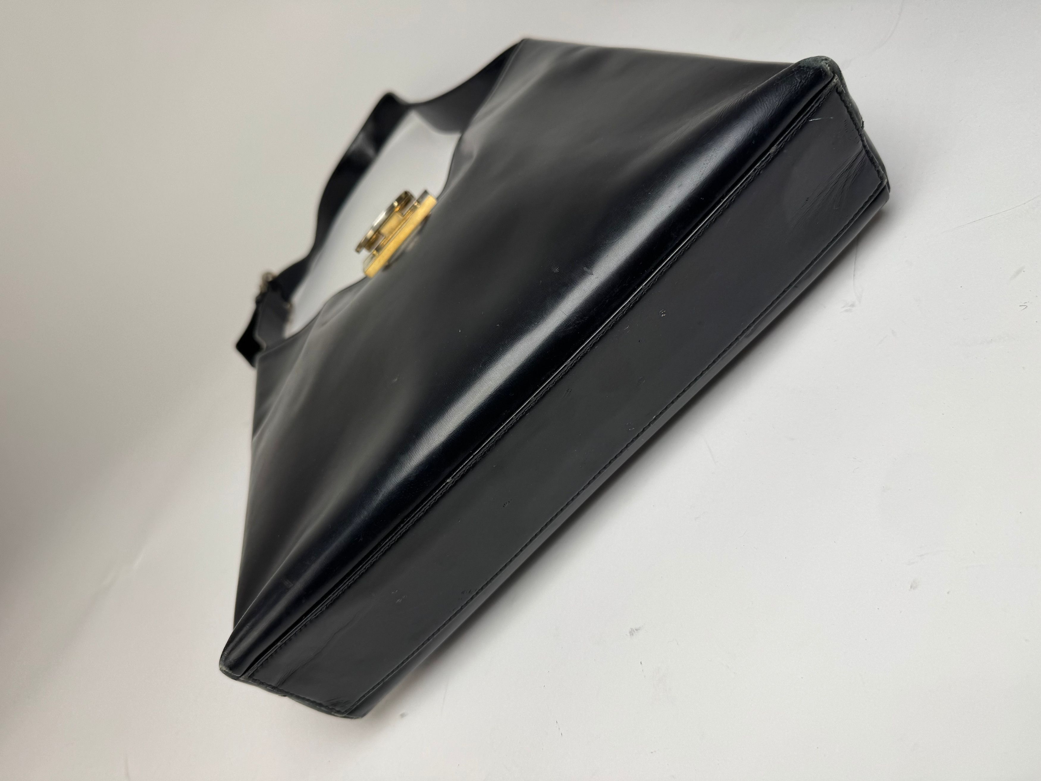 Salvatore Ferragamo Vintage Wanda Leather Handbag Black Size ONE SIZE - 12 Thumbnail