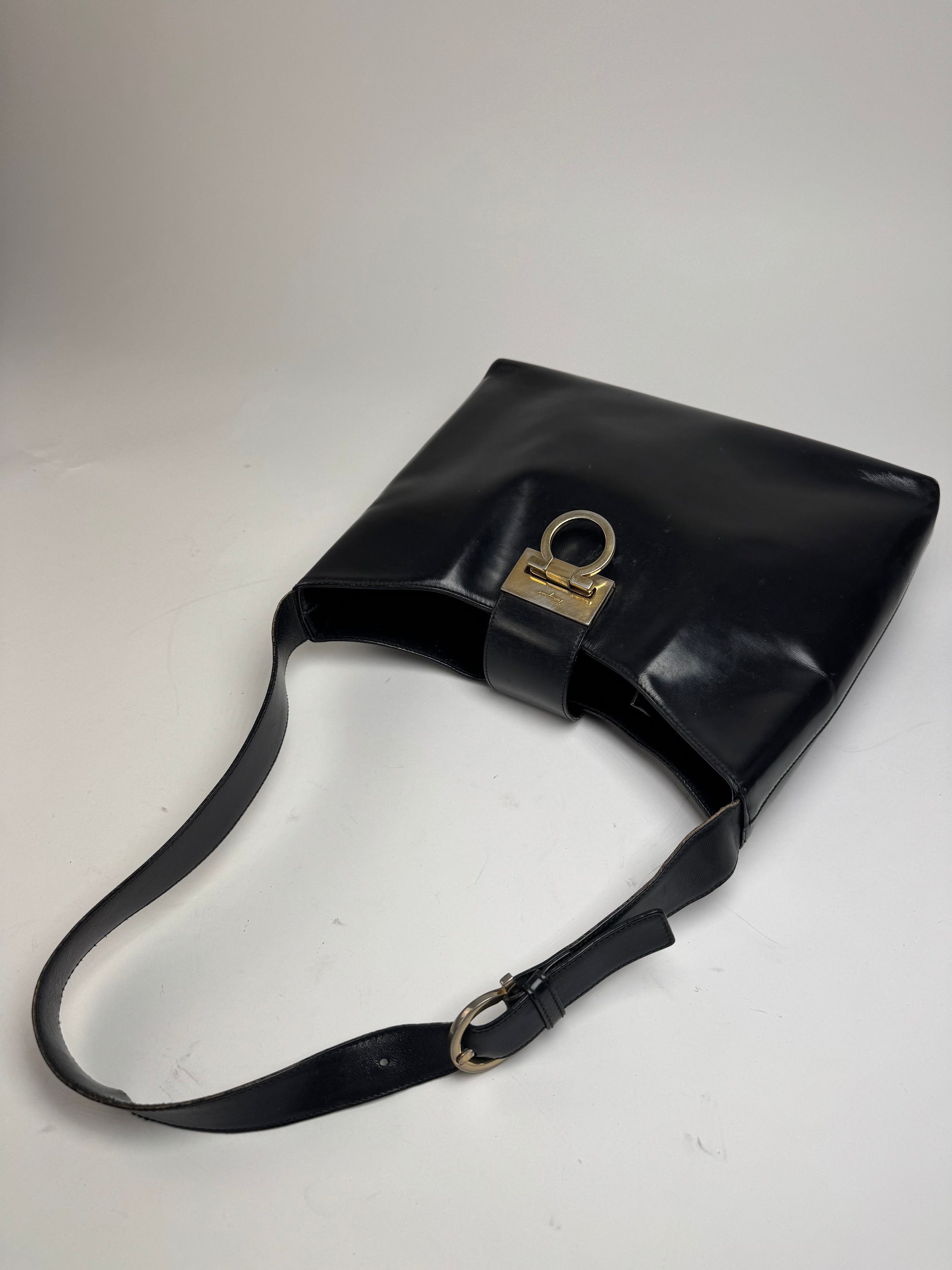 Salvatore Ferragamo Vintage Wanda Leather Handbag Black Size ONE SIZE - 9 Thumbnail