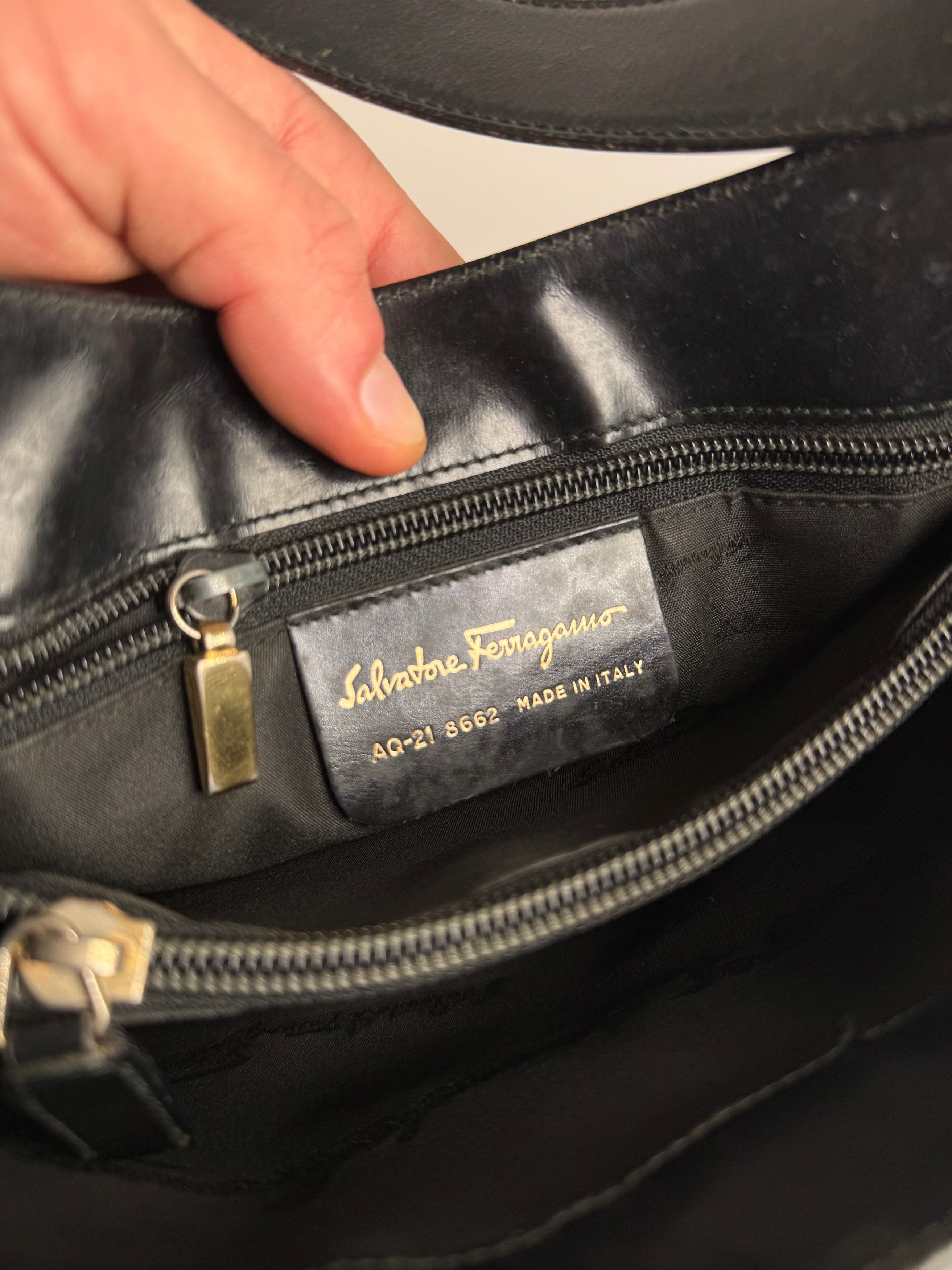 Salvatore Ferragamo Vintage Wanda Leather Handbag Black Size ONE SIZE - 4 Thumbnail