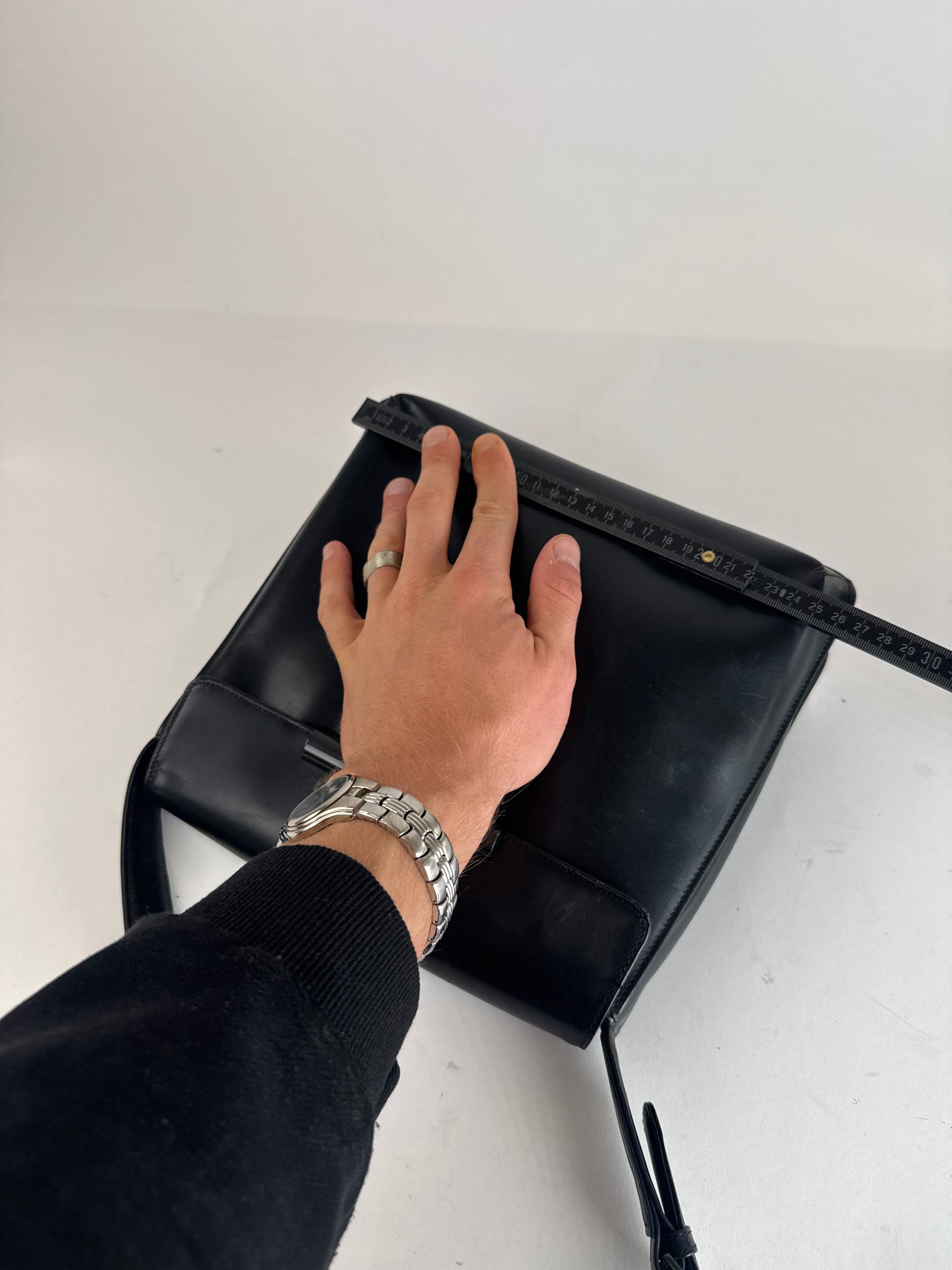 Givenchy Vintage Leather Handbag Black Size ONE SIZE - 11 Thumbnail