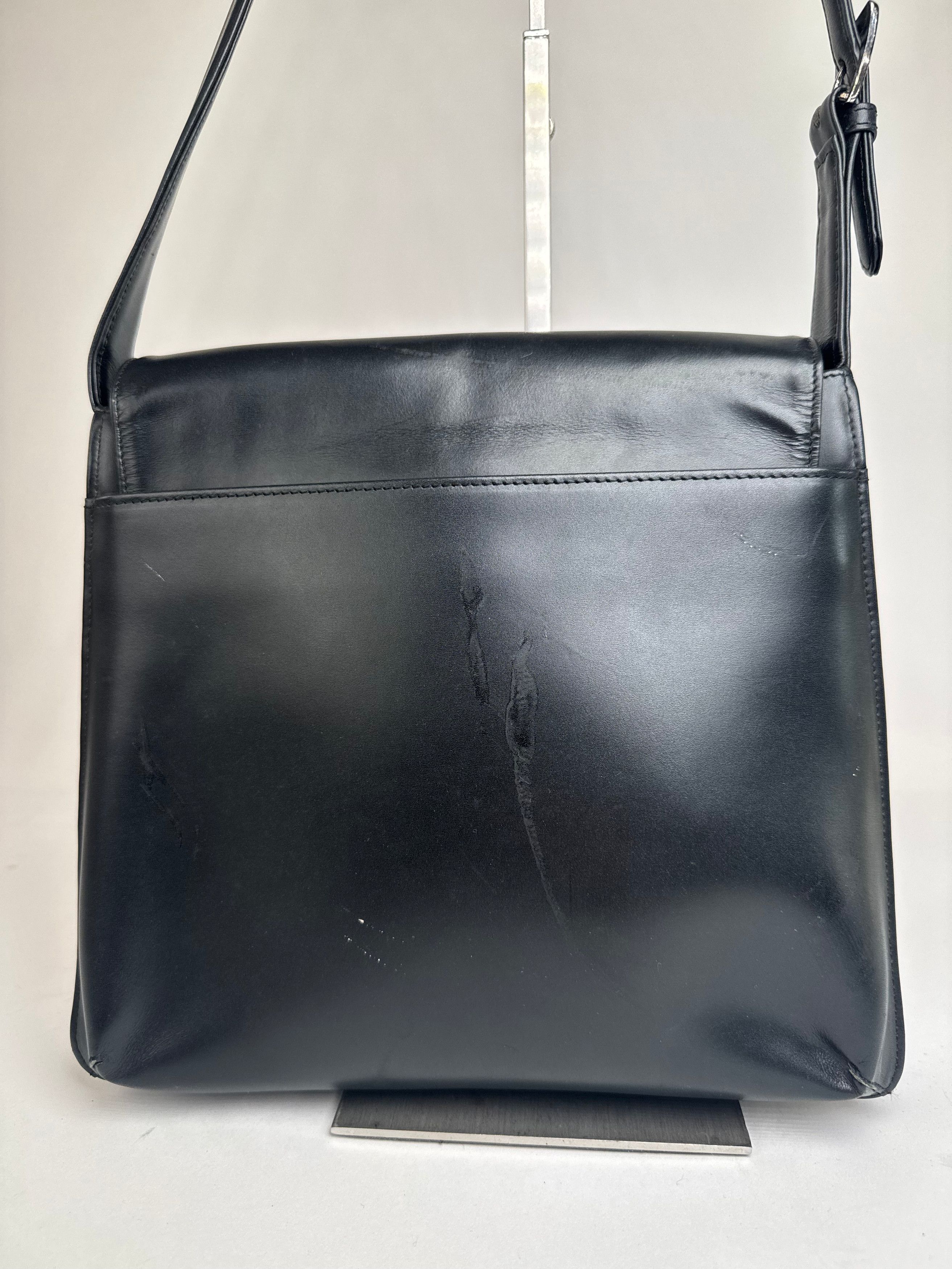 Givenchy Vintage Leather Handbag Black Size ONE SIZE - 10 Thumbnail