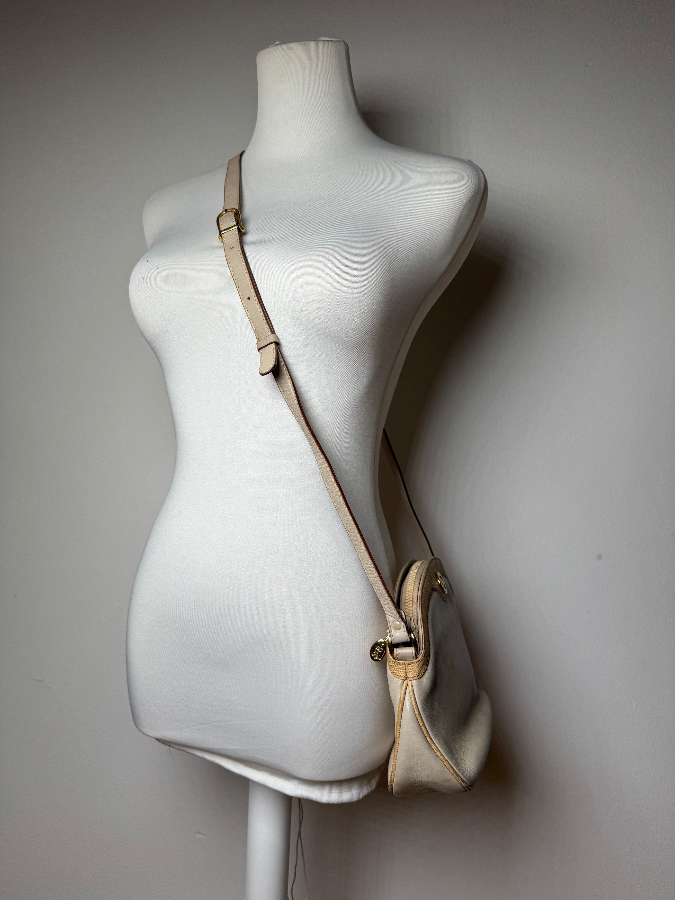 Celine Vintage Snake Emblossed Triomphe Leather Shoulder Bag White Size ONE SIZE - 7 Thumbnail