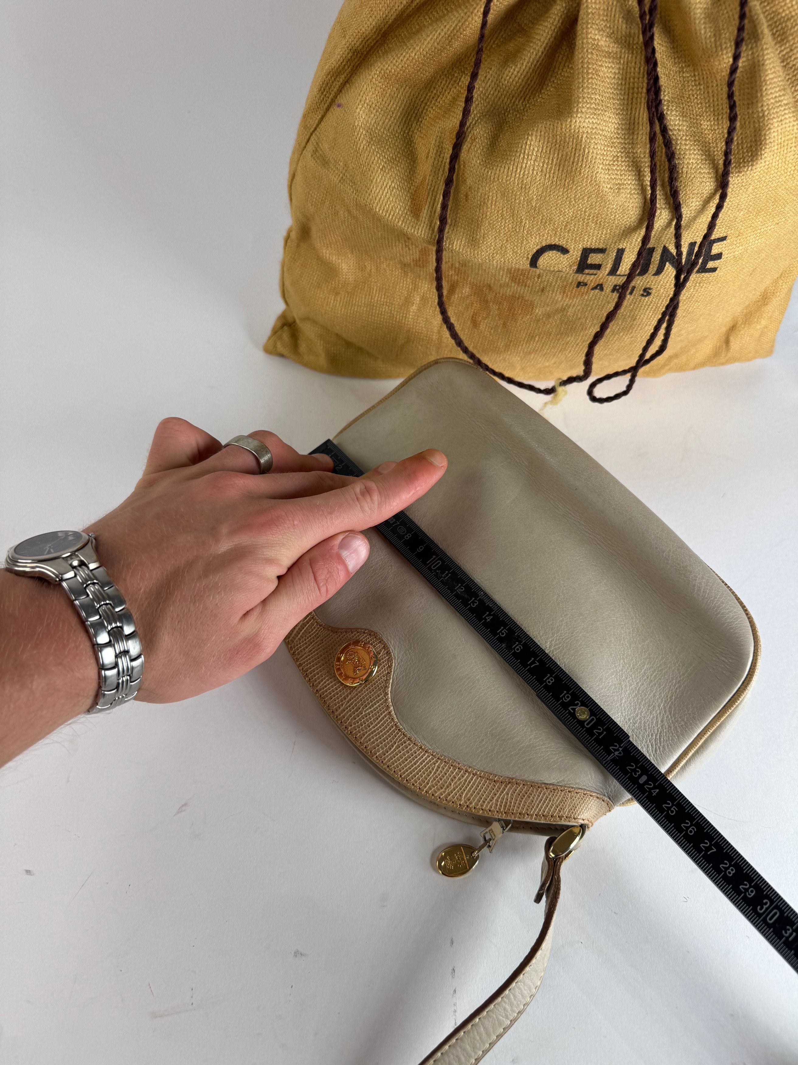 Celine Vintage Snake Emblossed Triomphe Leather Shoulder Bag White Size ONE SIZE - 12 Thumbnail