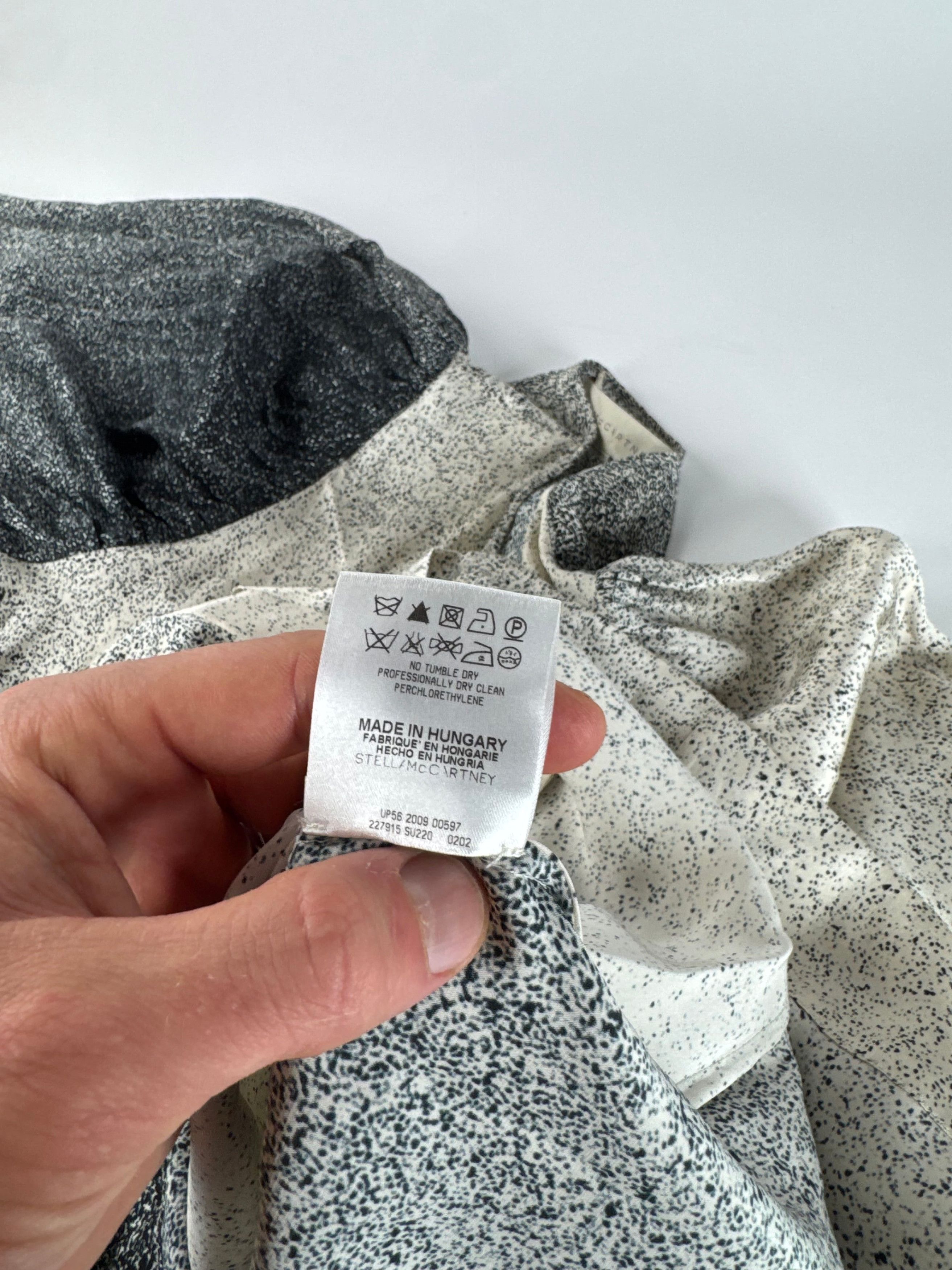 Stella McCartney Stella Mc Cartney Avstract Silk Shirt Grey/Black/White M Size M / US 6-8 / IT 42-44 - 9 Thumbnail