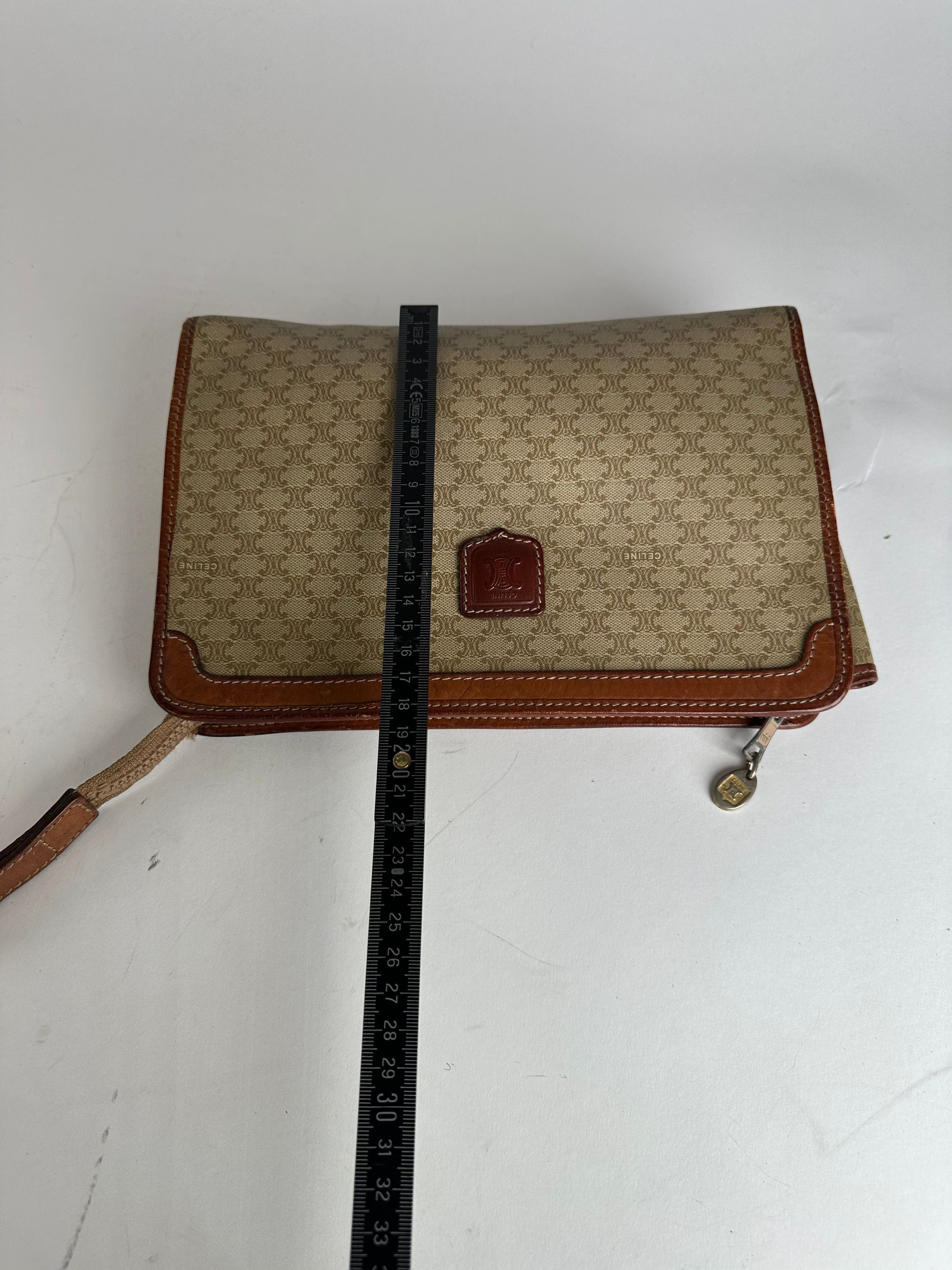 Celine Vintage Paris Triomphe Monogram Leather Clutch Beige Brown Size ONE SIZE - 8 Thumbnail