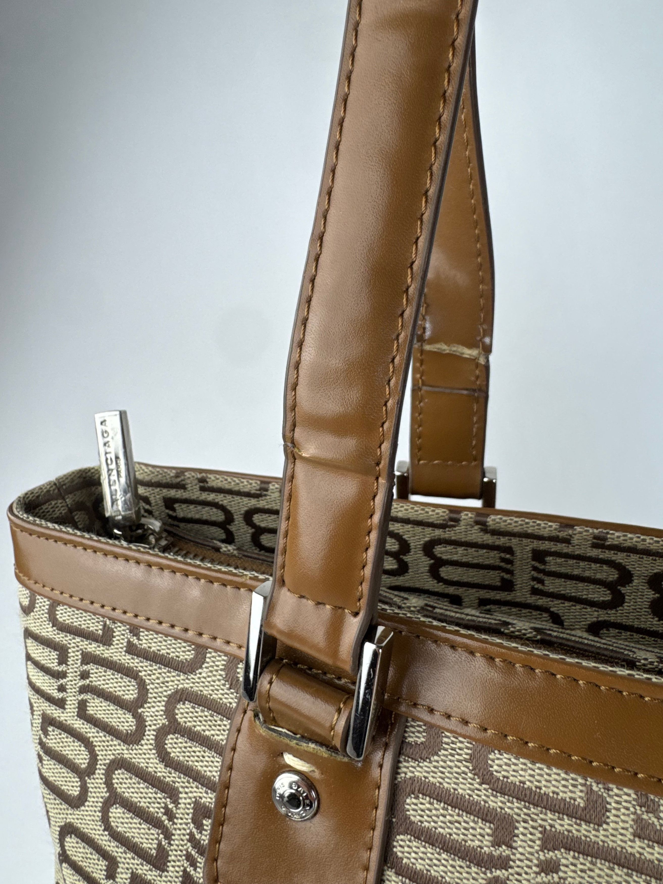 Balenciaga Vintage Monogram Handbag Beige Brown Size ONE SIZE - 4 Thumbnail