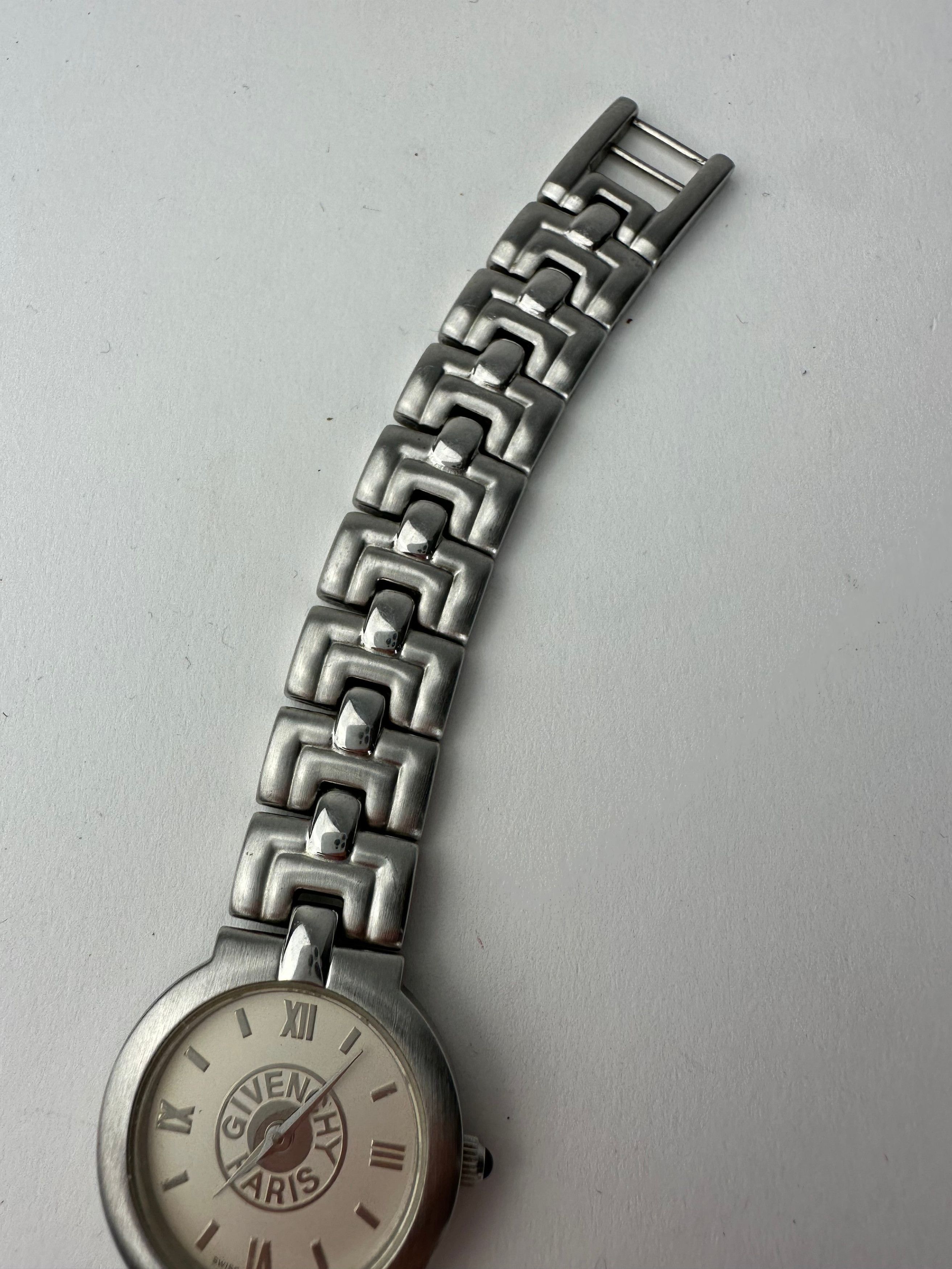 Givenchy Vintage Quartz Watch Silver White Size ONE SIZE - 4 Thumbnail