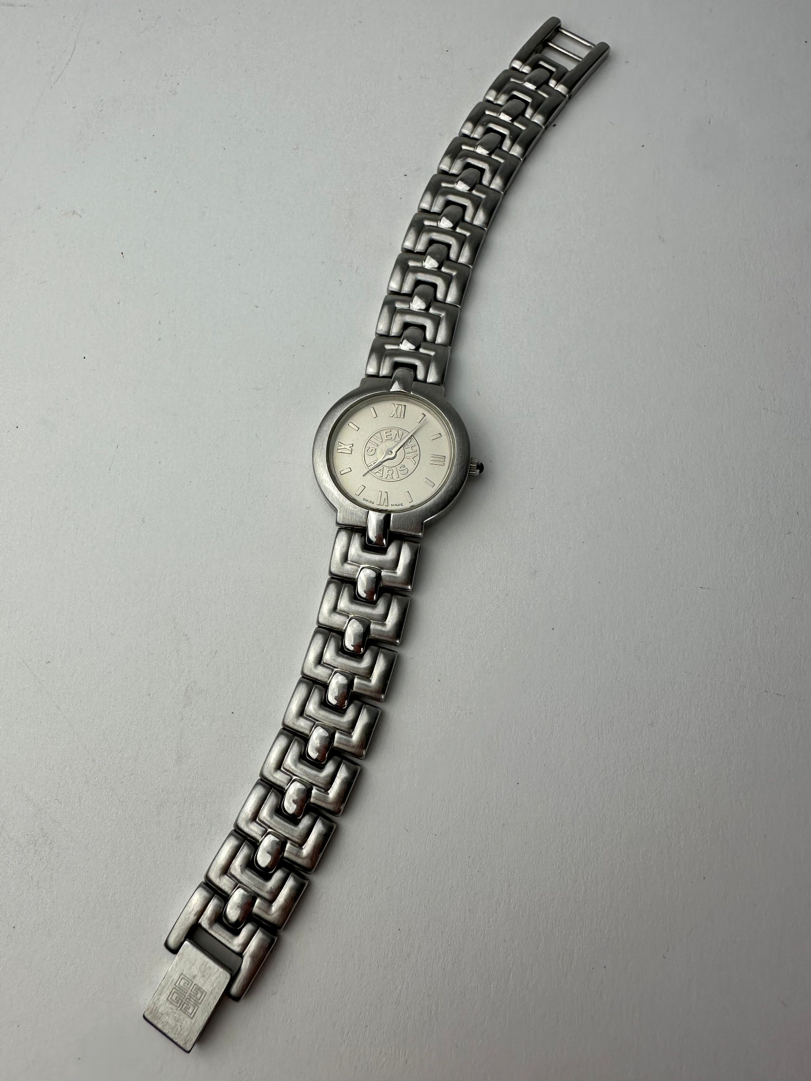 Givenchy Vintage Quartz Watch Silver White Size ONE SIZE - 6 Thumbnail