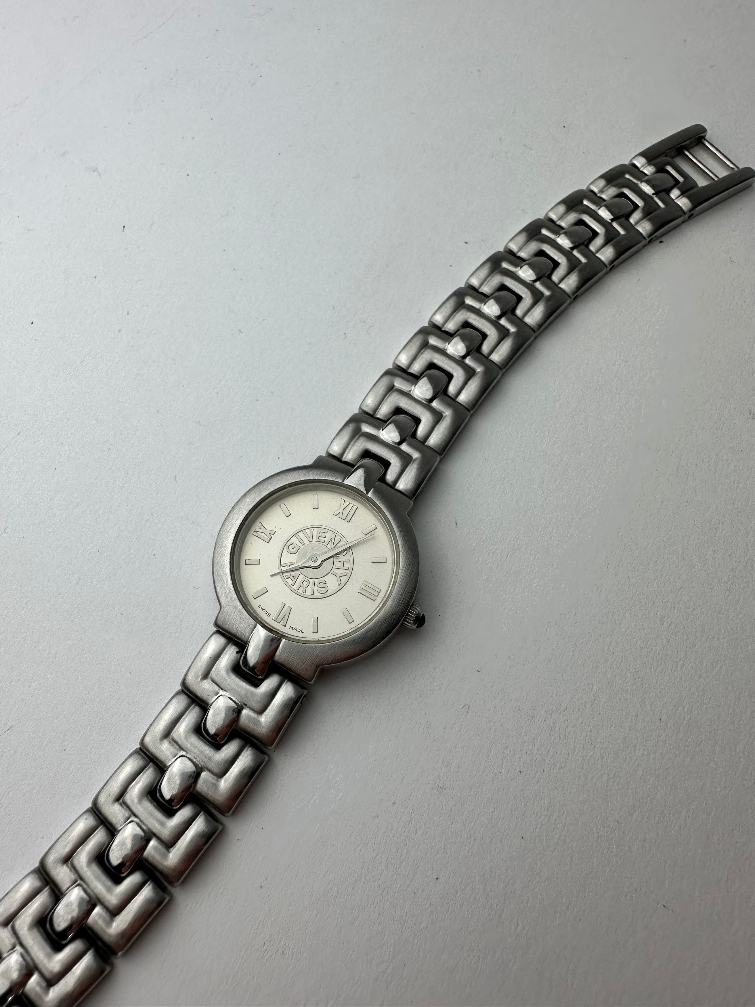 Givenchy Vintage Quartz Watch Silver White Size ONE SIZE - 11 Thumbnail